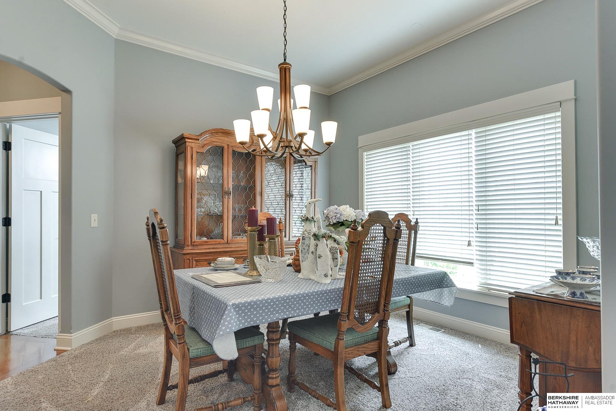 Elkhorn, Nebraska 68022, United States, 4 Bedrooms Bedrooms, ,3 BathroomsBathrooms,Residential,Pending,9315