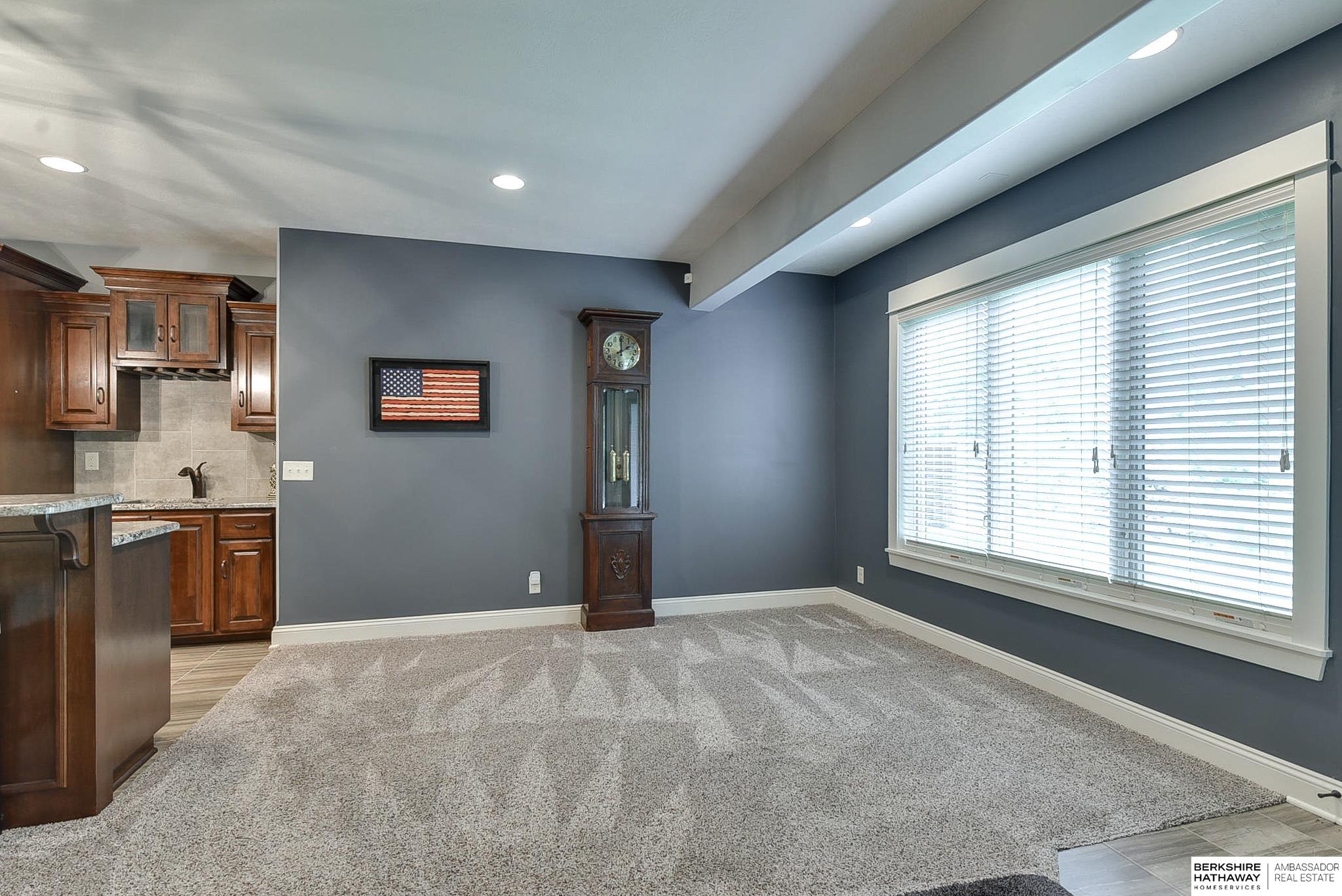 Elkhorn, Nebraska 68022, United States, 4 Bedrooms Bedrooms, ,3 BathroomsBathrooms,Residential,Pending,9315