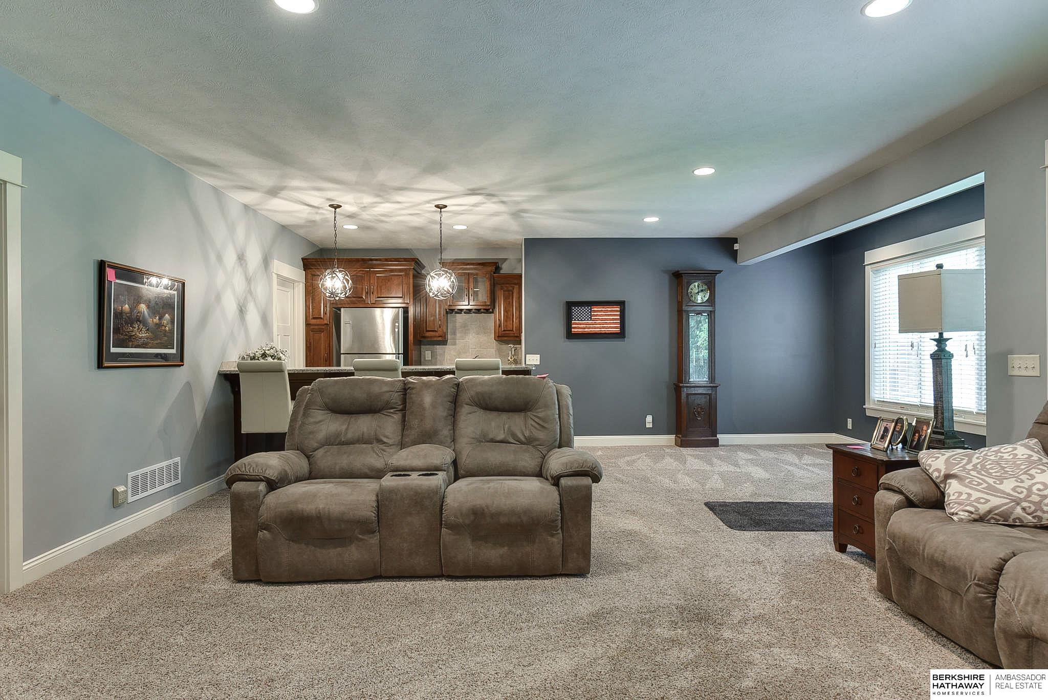 Elkhorn, Nebraska 68022, United States, 4 Bedrooms Bedrooms, ,3 BathroomsBathrooms,Residential,Pending,9315