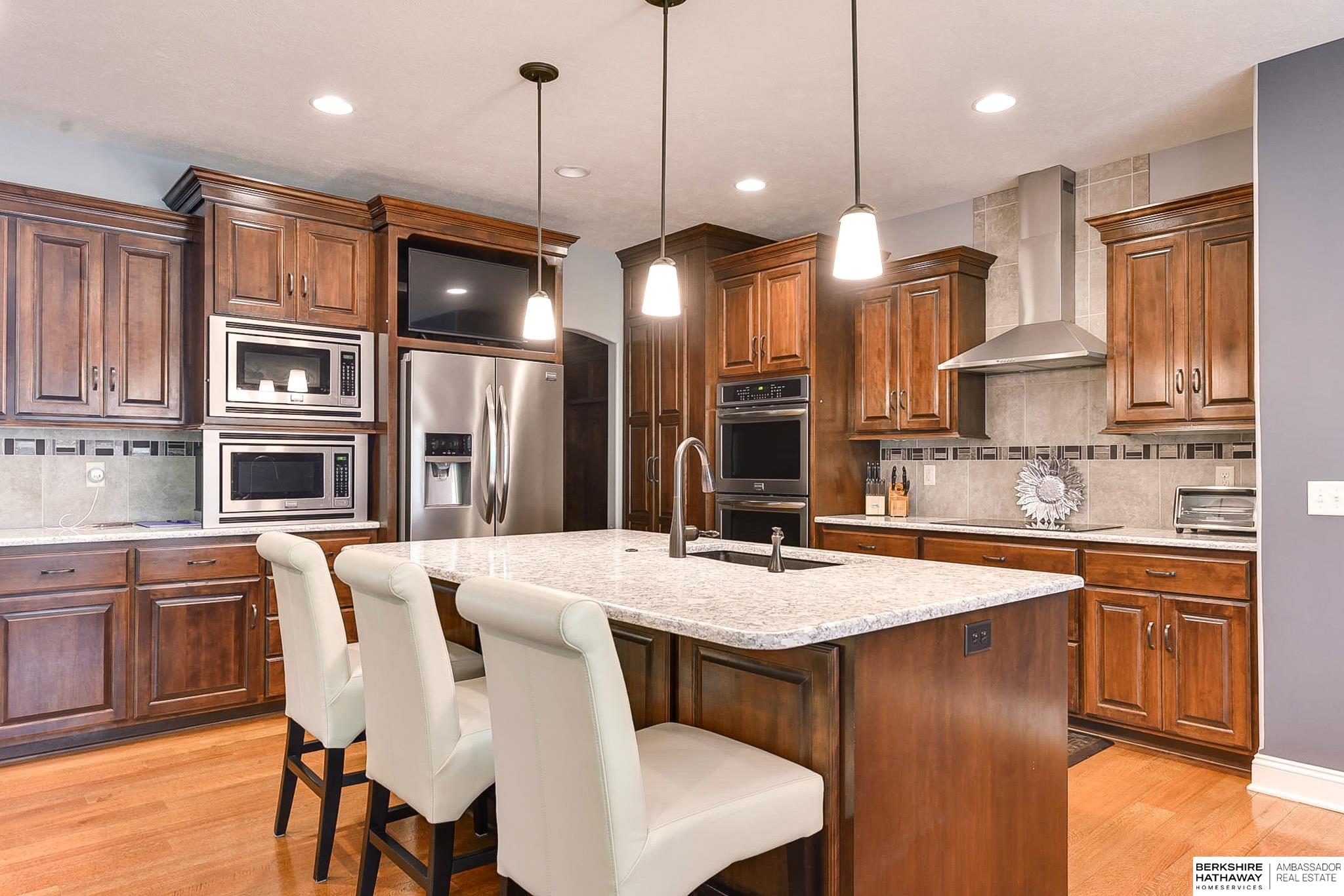 Elkhorn, Nebraska 68022, United States, 4 Bedrooms Bedrooms, ,3 BathroomsBathrooms,Residential,Pending,9315