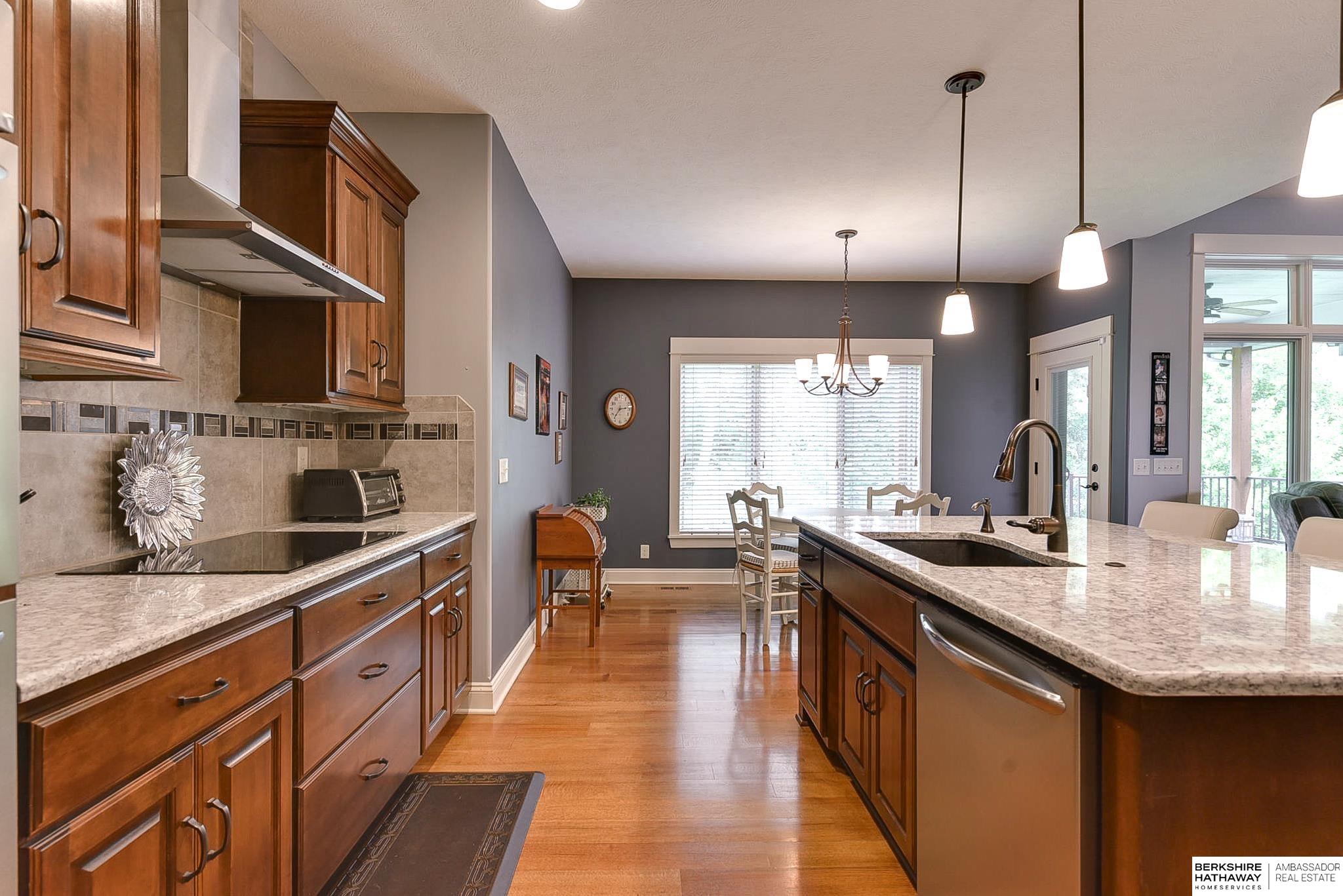 Elkhorn, Nebraska 68022, United States, 4 Bedrooms Bedrooms, ,3 BathroomsBathrooms,Residential,Pending,9315