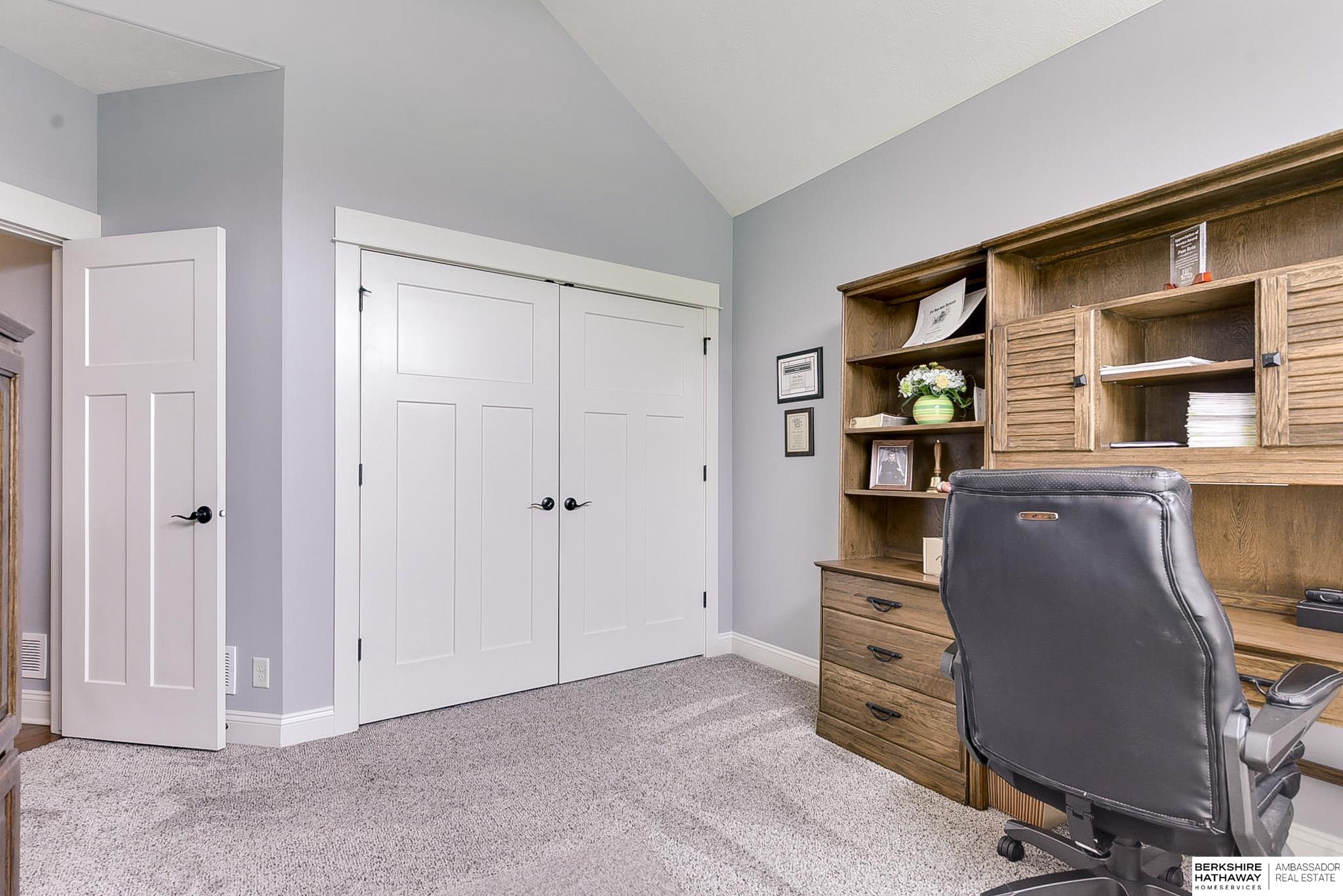 Elkhorn, Nebraska 68022, United States, 4 Bedrooms Bedrooms, ,3 BathroomsBathrooms,Residential,Pending,9315