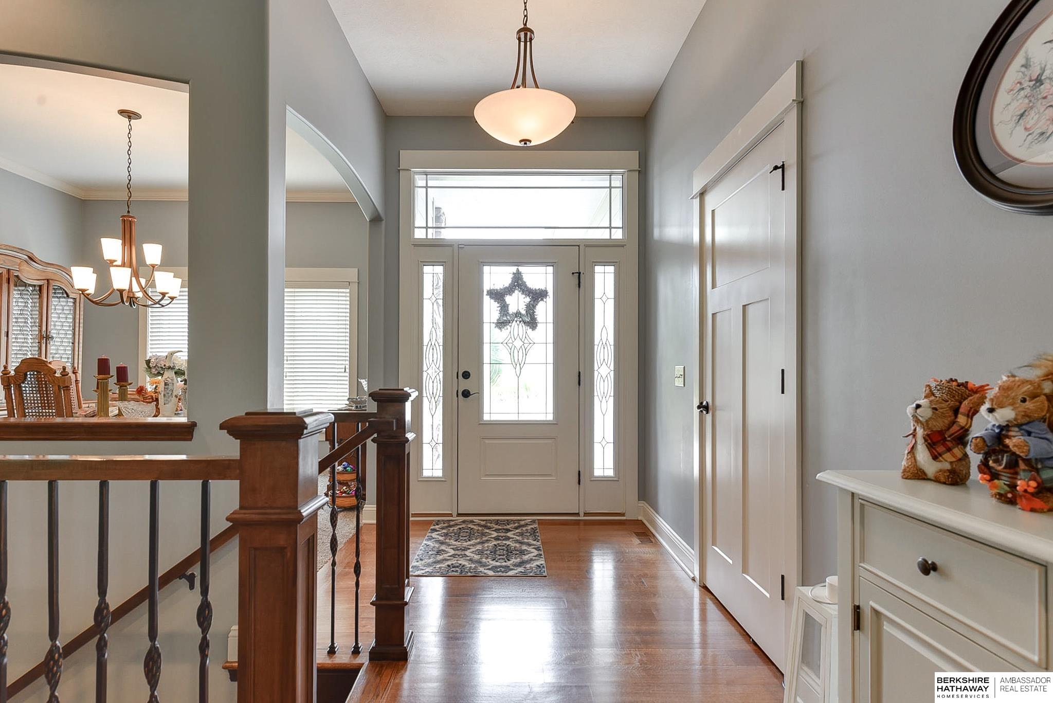 Elkhorn, Nebraska 68022, United States, 4 Bedrooms Bedrooms, ,3 BathroomsBathrooms,Residential,Pending,9315