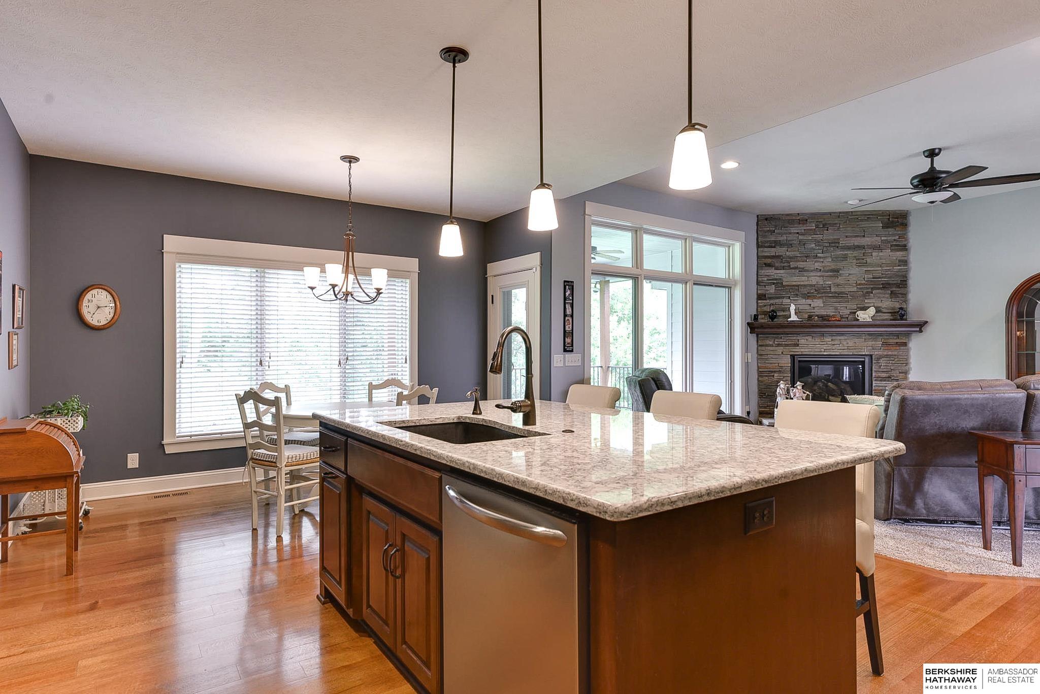 Elkhorn, Nebraska 68022, United States, 4 Bedrooms Bedrooms, ,3 BathroomsBathrooms,Residential,Pending,9315