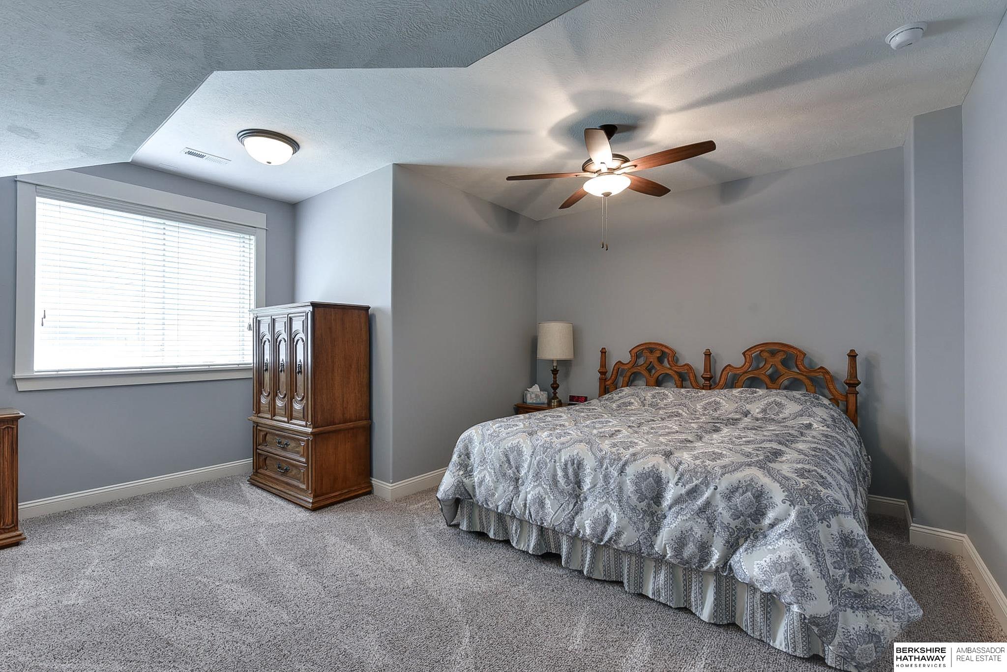 Elkhorn, Nebraska 68022, United States, 4 Bedrooms Bedrooms, ,3 BathroomsBathrooms,Residential,Pending,9315