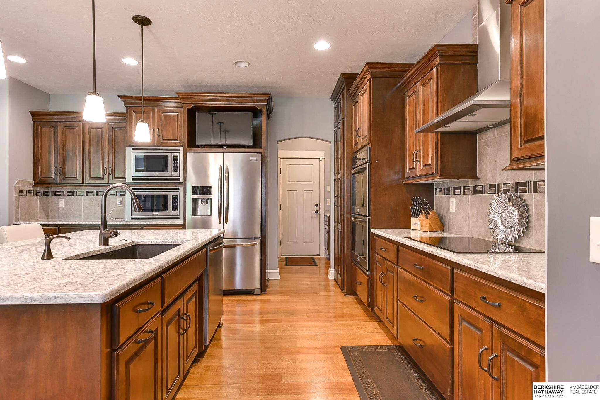 Elkhorn, Nebraska 68022, United States, 4 Bedrooms Bedrooms, ,3 BathroomsBathrooms,Residential,Pending,9315