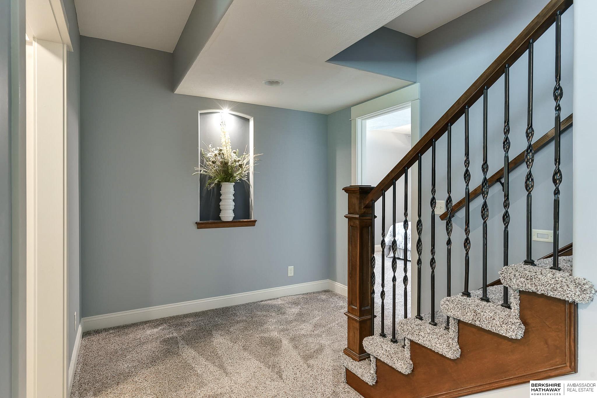 Elkhorn, Nebraska 68022, United States, 4 Bedrooms Bedrooms, ,3 BathroomsBathrooms,Residential,Pending,9315