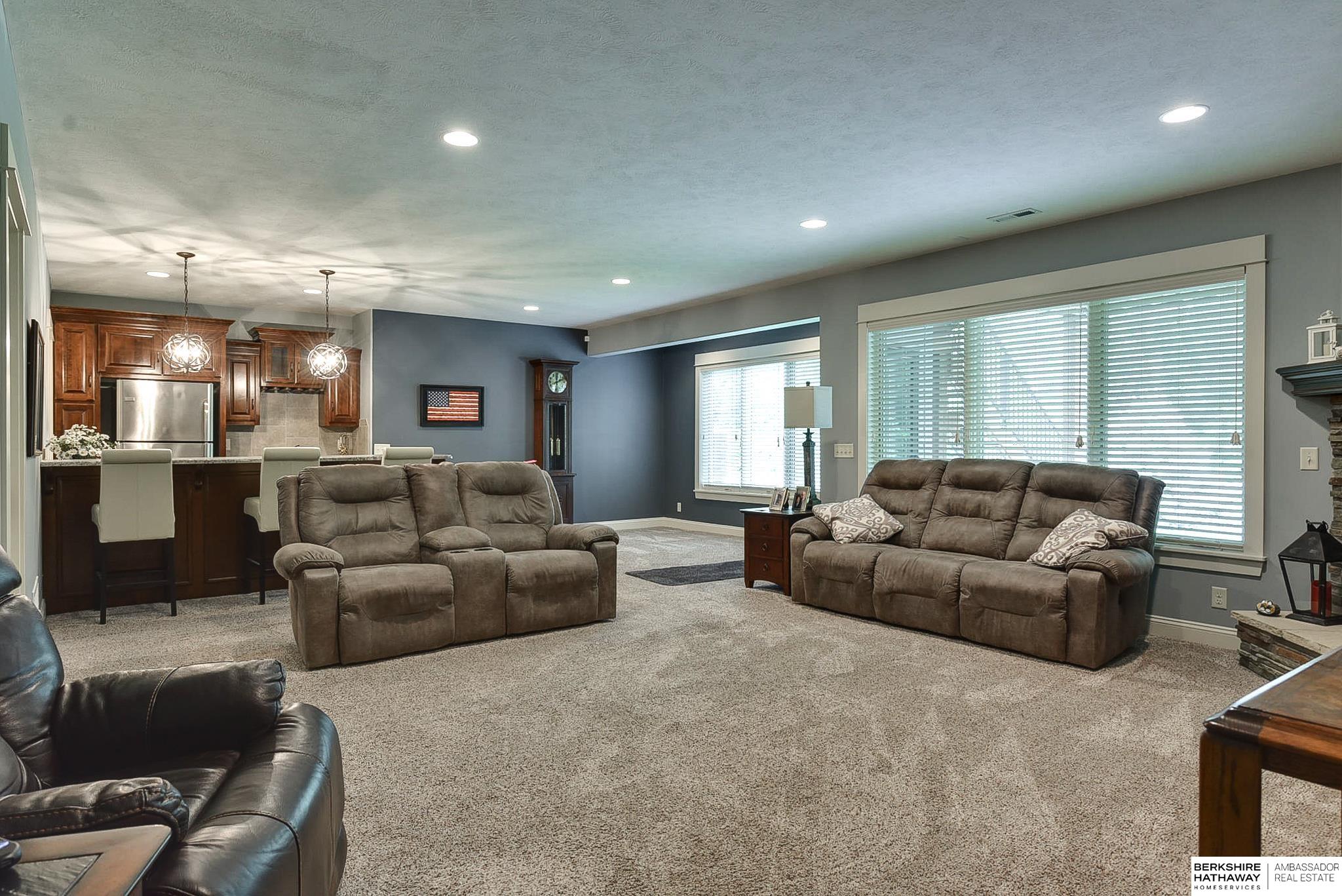 Elkhorn, Nebraska 68022, United States, 4 Bedrooms Bedrooms, ,3 BathroomsBathrooms,Residential,Pending,9315