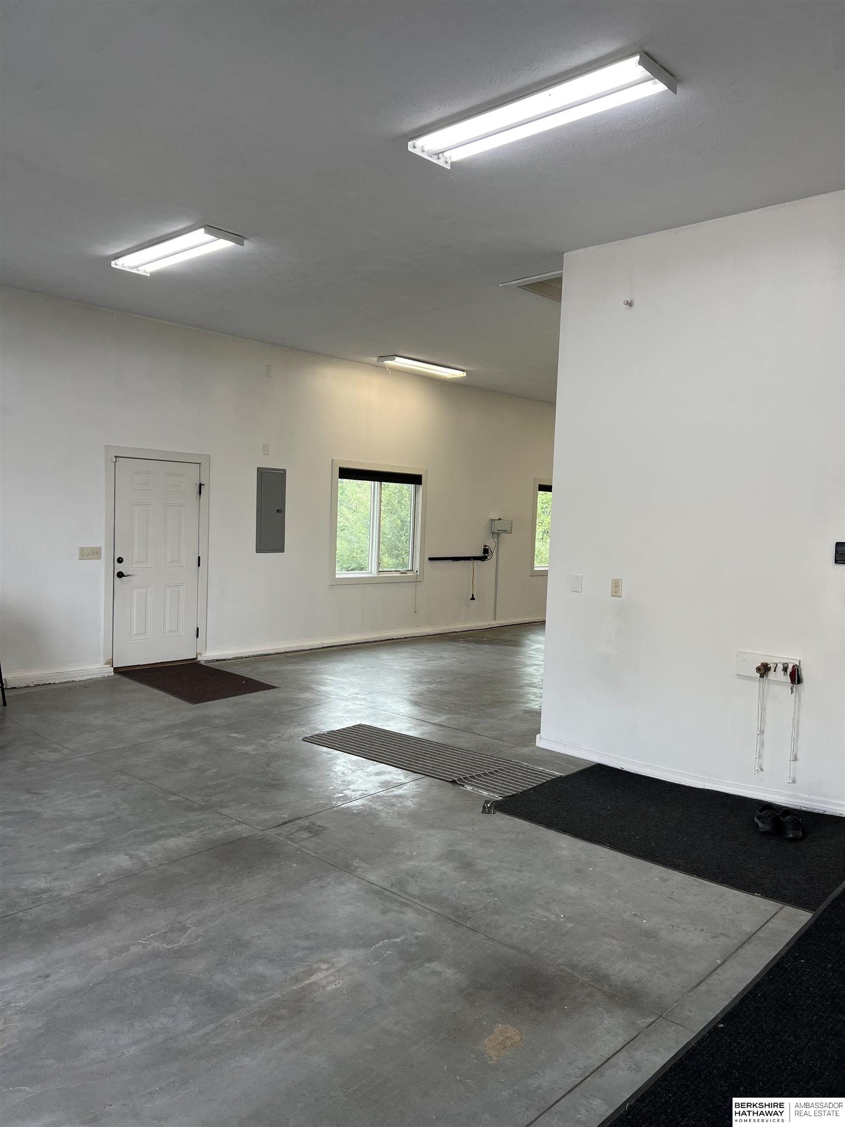 Elkhorn, Nebraska 68022, United States, 4 Bedrooms Bedrooms, ,3 BathroomsBathrooms,Residential,Pending,9315