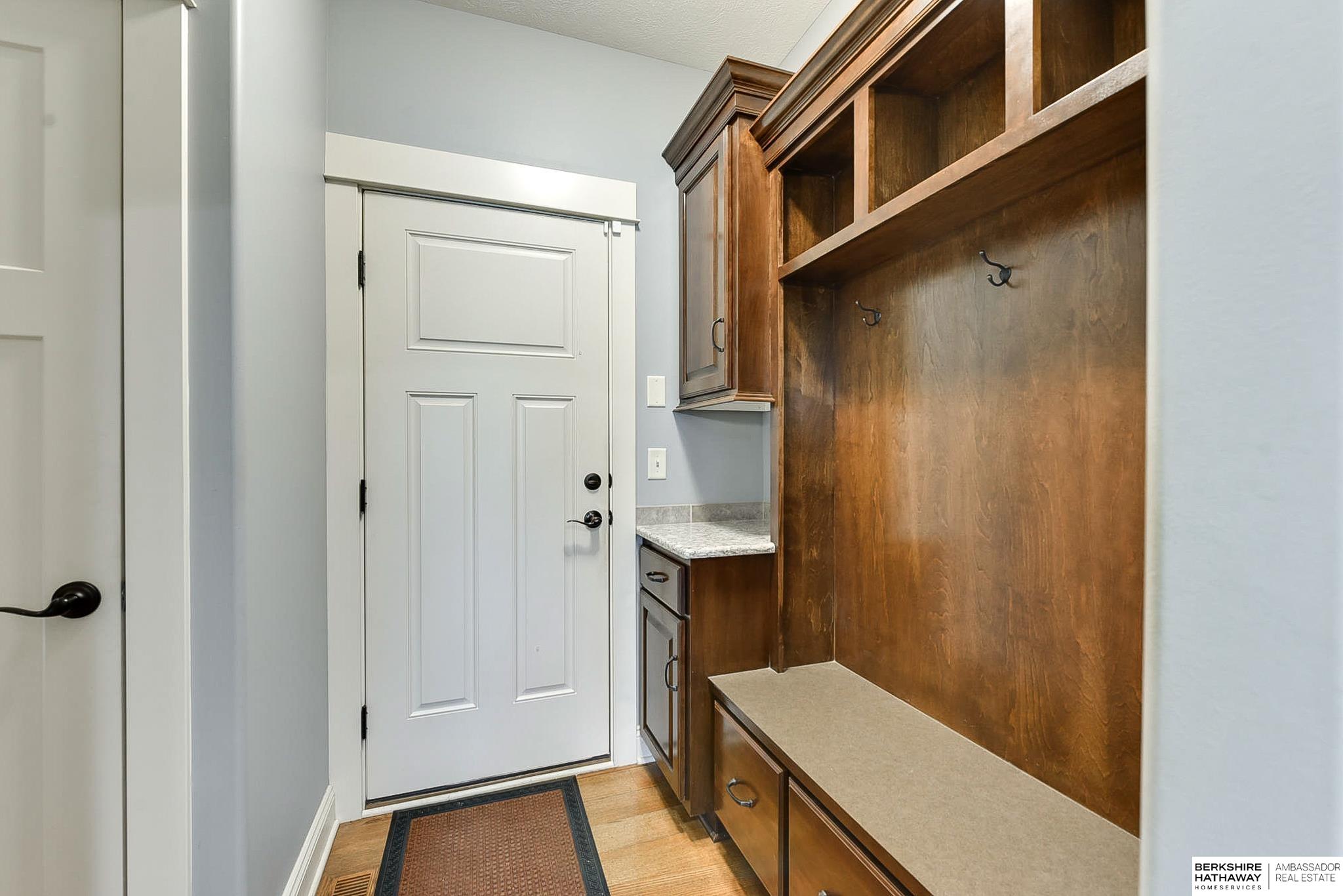 Elkhorn, Nebraska 68022, United States, 4 Bedrooms Bedrooms, ,3 BathroomsBathrooms,Residential,Pending,9315