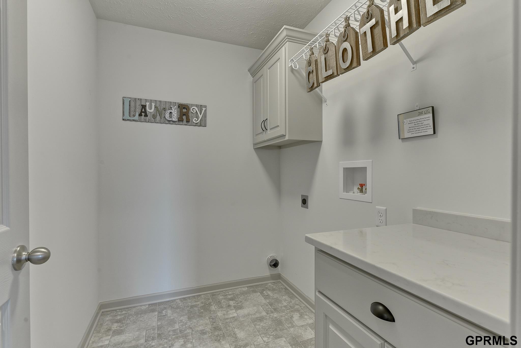 Elkhorn, Nebraska 68022, United States, 4 Bedrooms Bedrooms, ,3 BathroomsBathrooms,Residential,Active,23780