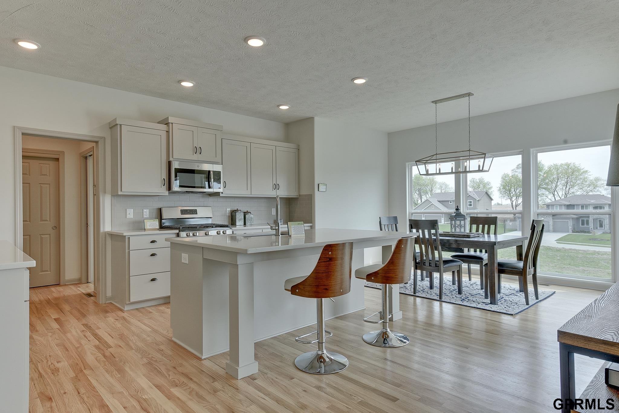 Elkhorn, Nebraska 68022, United States, 4 Bedrooms Bedrooms, ,3 BathroomsBathrooms,Residential,Active,23780