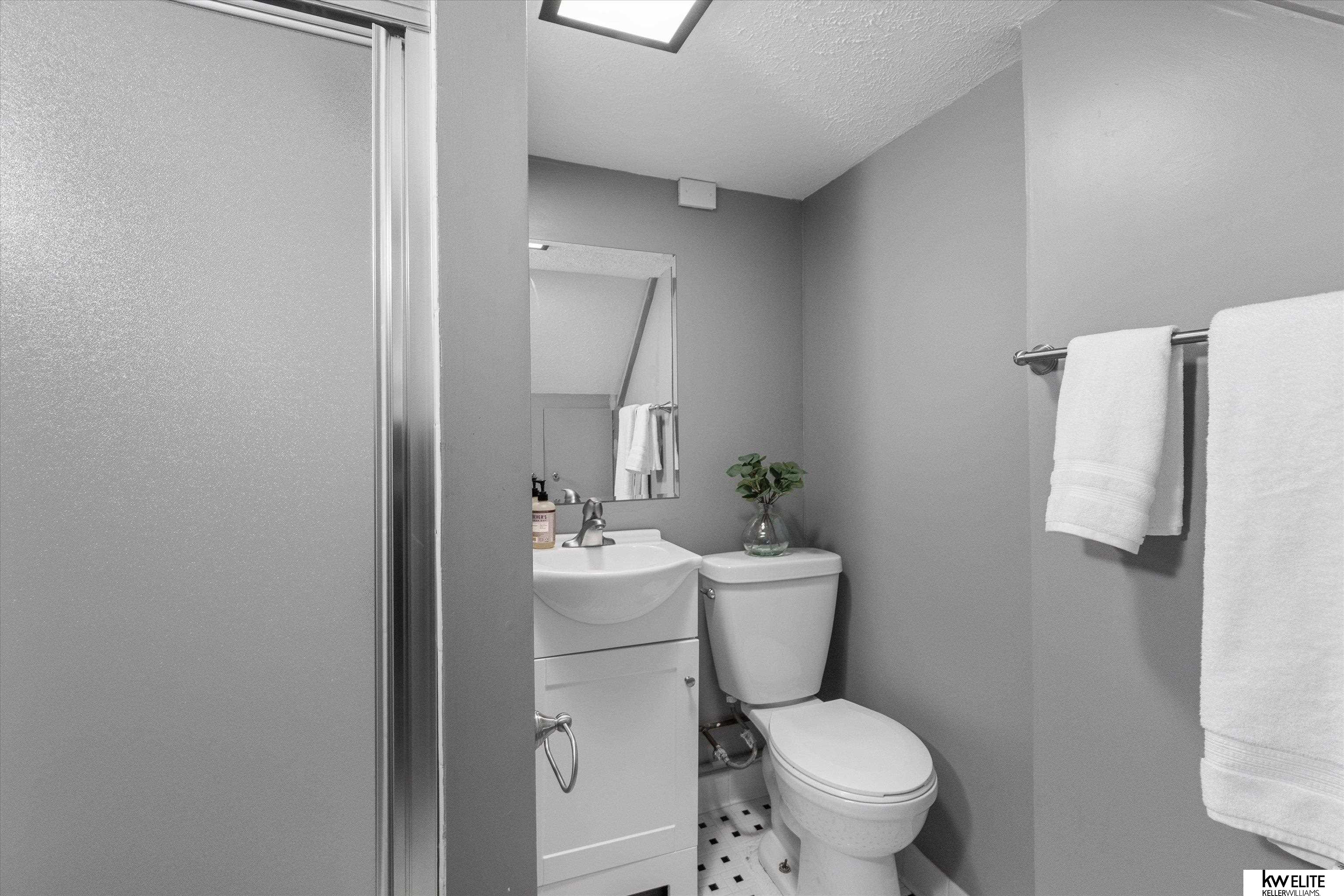 Omaha, Nebraska 68104, United States, 3 Bedrooms Bedrooms, ,2 BathroomsBathrooms,Residential,Active,97086