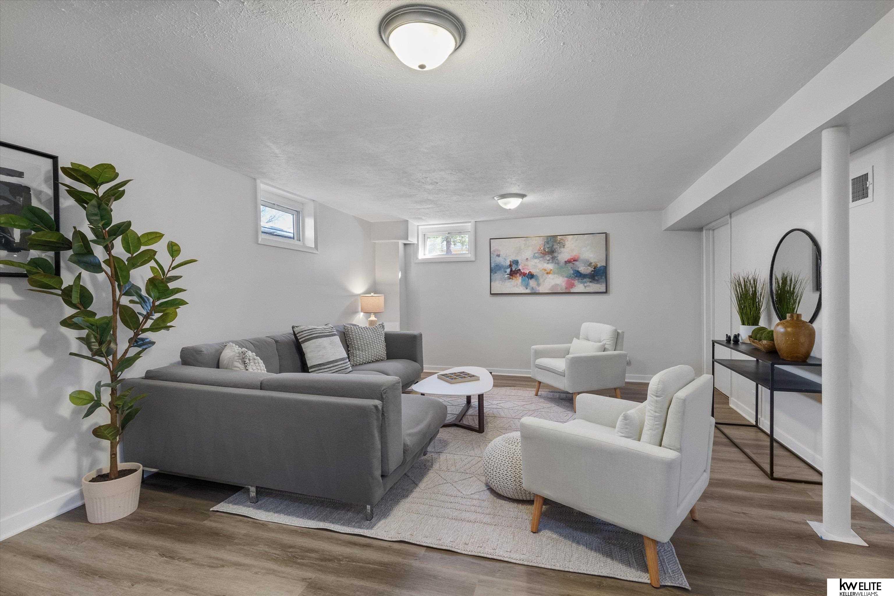 Omaha, Nebraska 68104, United States, 3 Bedrooms Bedrooms, ,2 BathroomsBathrooms,Residential,Active,97086