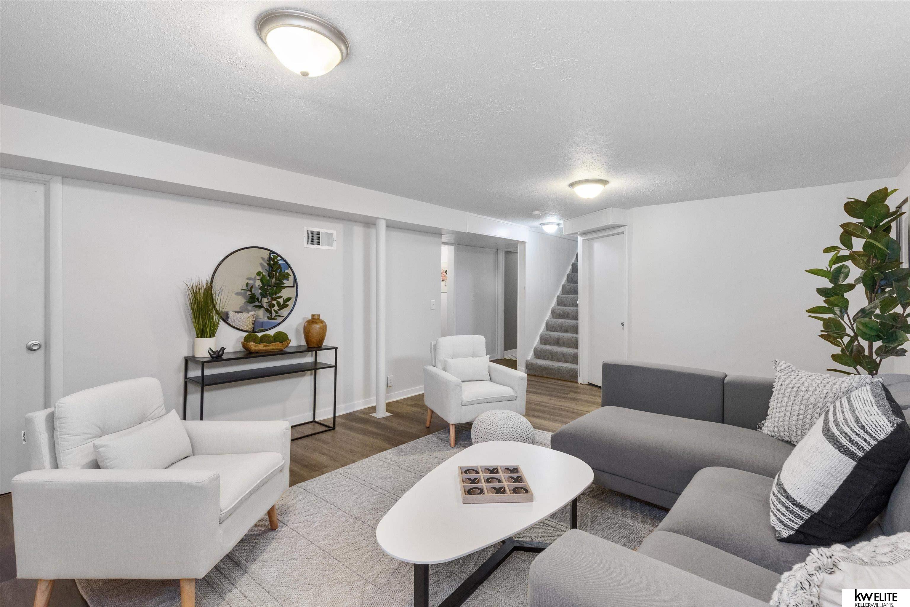 Omaha, Nebraska 68104, United States, 3 Bedrooms Bedrooms, ,2 BathroomsBathrooms,Residential,Active,97086