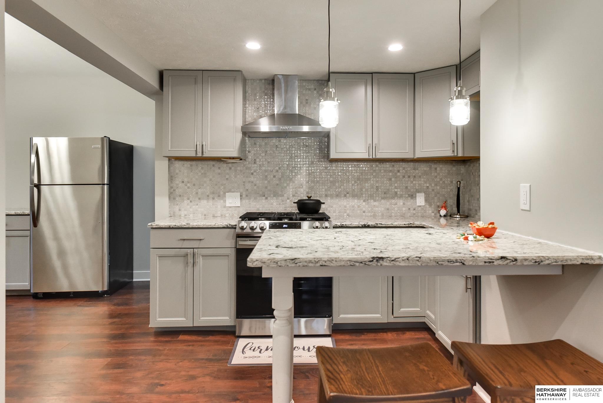 Omaha, Nebraska 68104, United States, 2 Bedrooms Bedrooms, ,1 BathroomBathrooms,Residential,Pending,80778