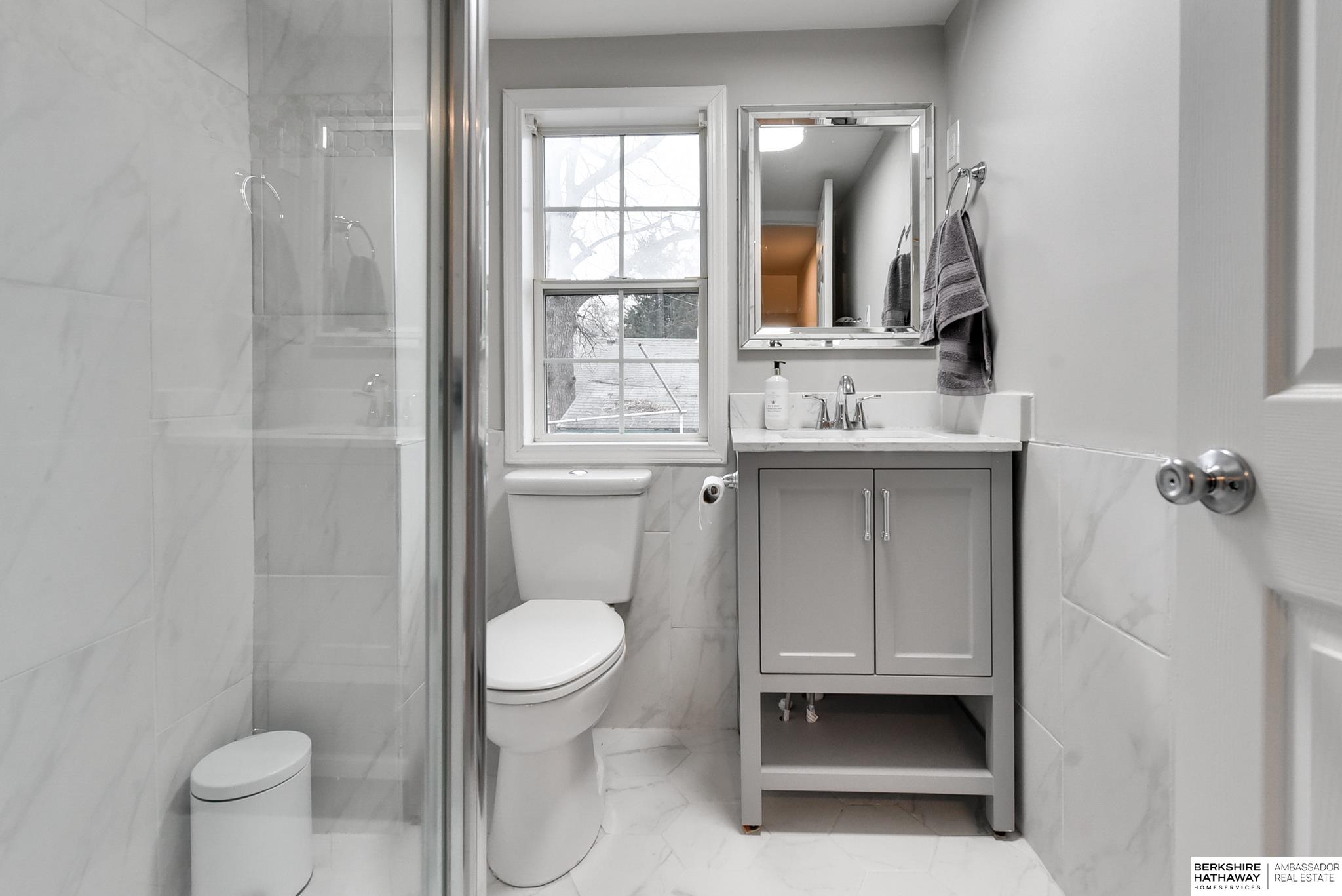 Omaha, Nebraska 68104, United States, 2 Bedrooms Bedrooms, ,1 BathroomBathrooms,Residential,Pending,80778