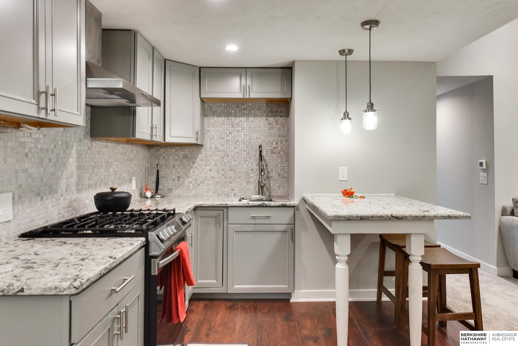 Omaha, Nebraska 68104, United States, 2 Bedrooms Bedrooms, ,1 BathroomBathrooms,Residential,Pending,80778