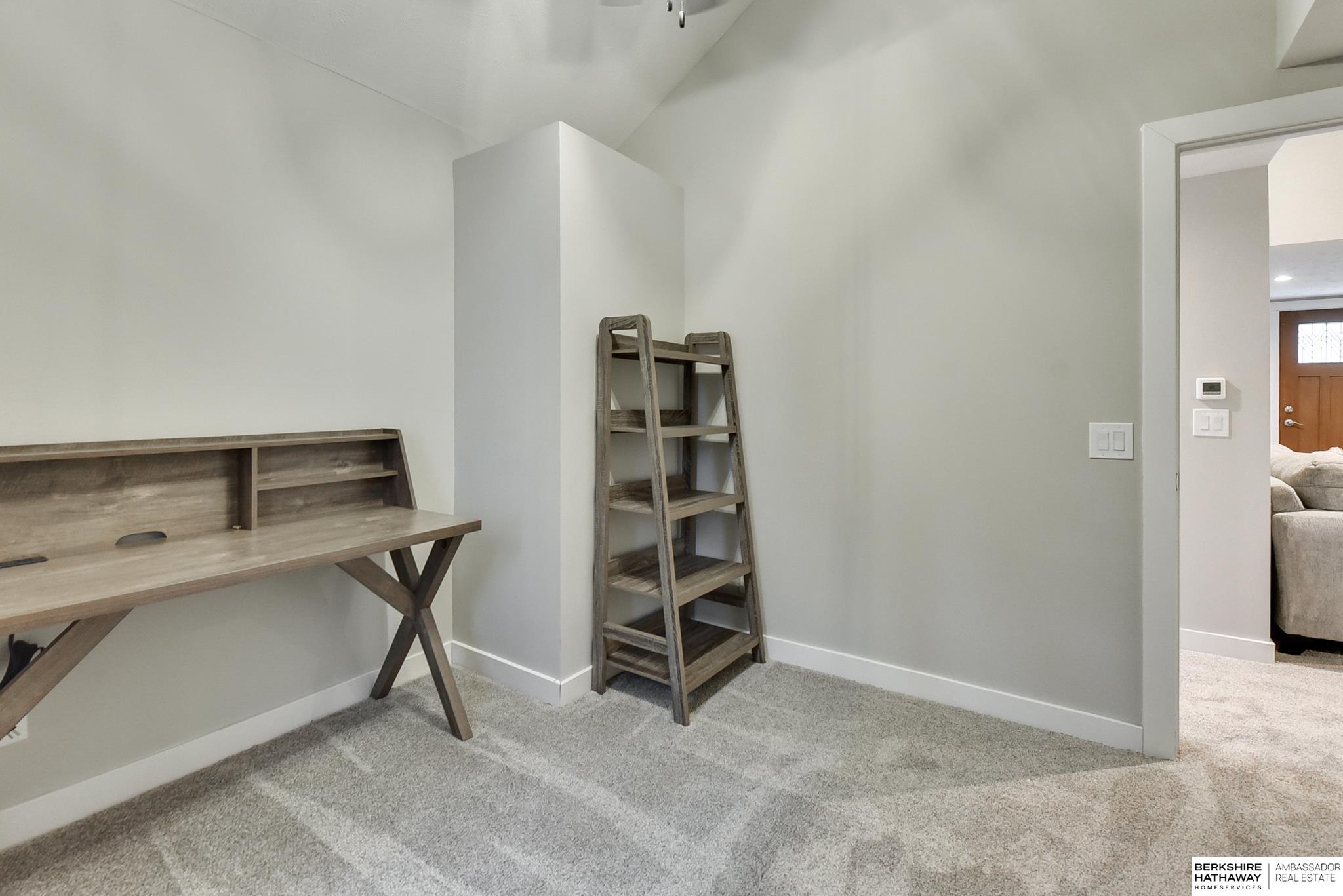 Omaha, Nebraska 68104, United States, 2 Bedrooms Bedrooms, ,1 BathroomBathrooms,Residential,Pending,80778