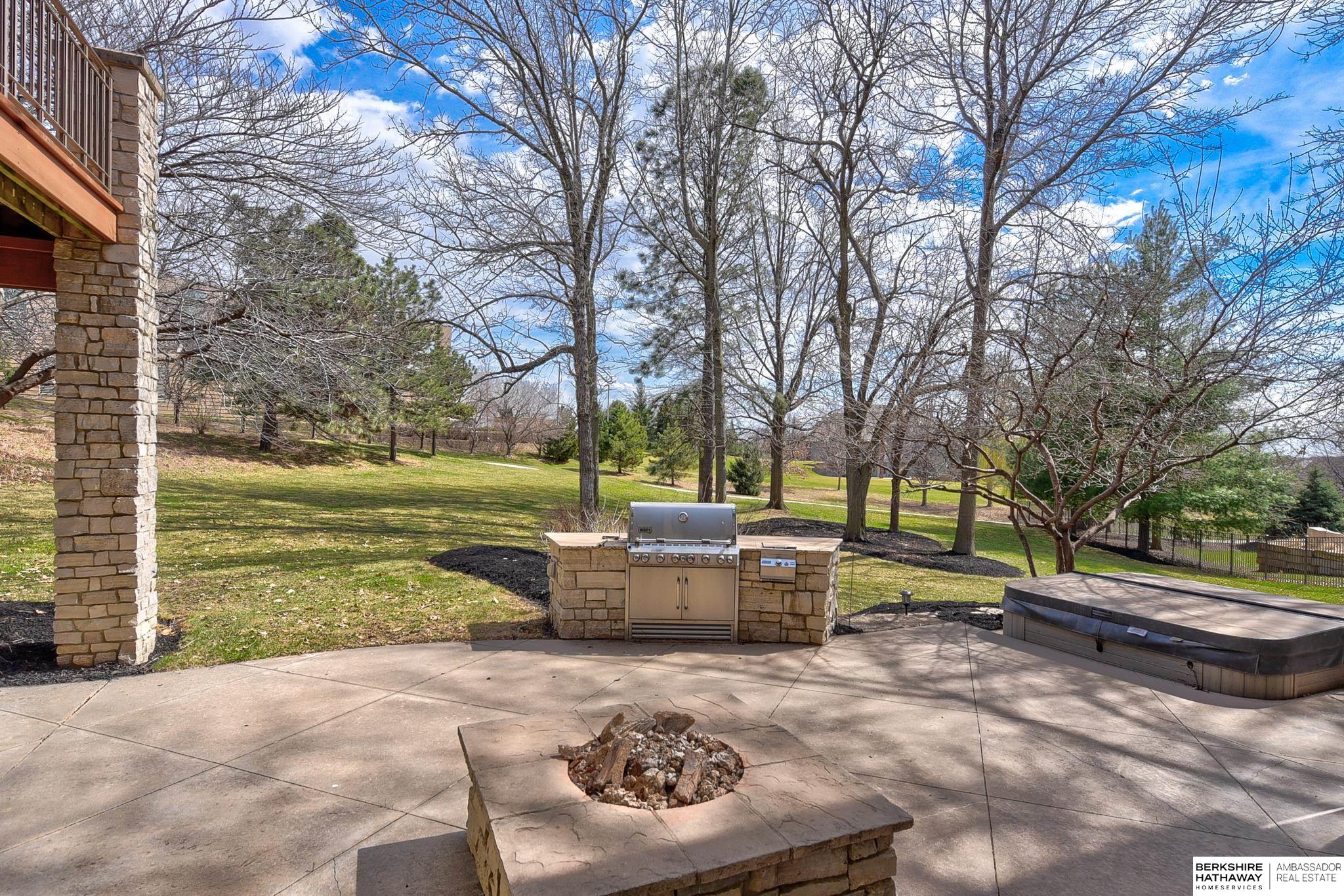 Omaha, Nebraska 68130, United States, 6 Bedrooms Bedrooms, ,7 BathroomsBathrooms,Residential,Active,93664