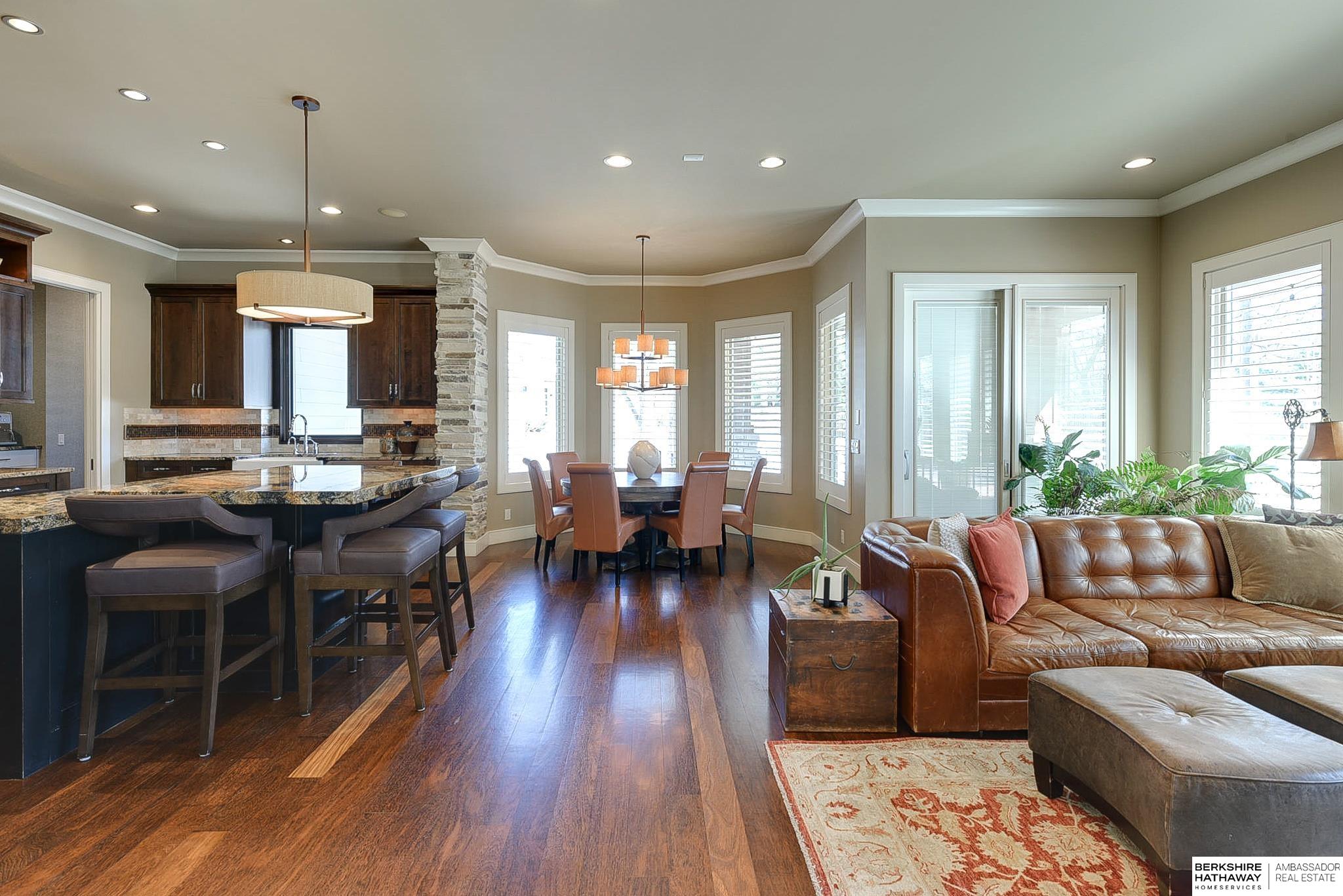 Omaha, Nebraska 68130, United States, 6 Bedrooms Bedrooms, ,7 BathroomsBathrooms,Residential,Active,93664