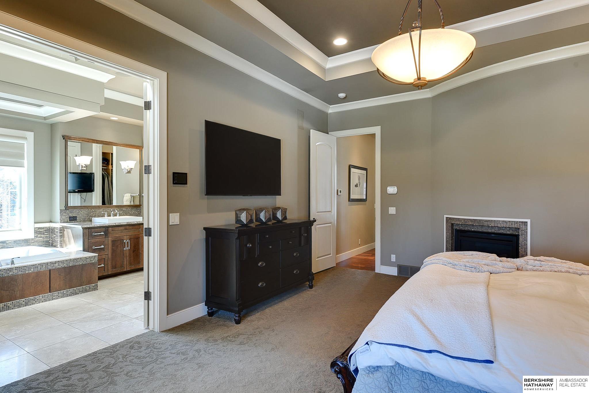 Omaha, Nebraska 68130, United States, 6 Bedrooms Bedrooms, ,7 BathroomsBathrooms,Residential,Active,93664