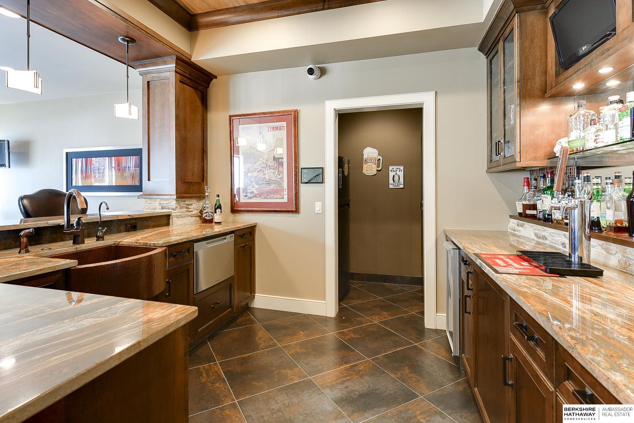 Omaha, Nebraska 68130, United States, 6 Bedrooms Bedrooms, ,7 BathroomsBathrooms,Residential,Active,93664