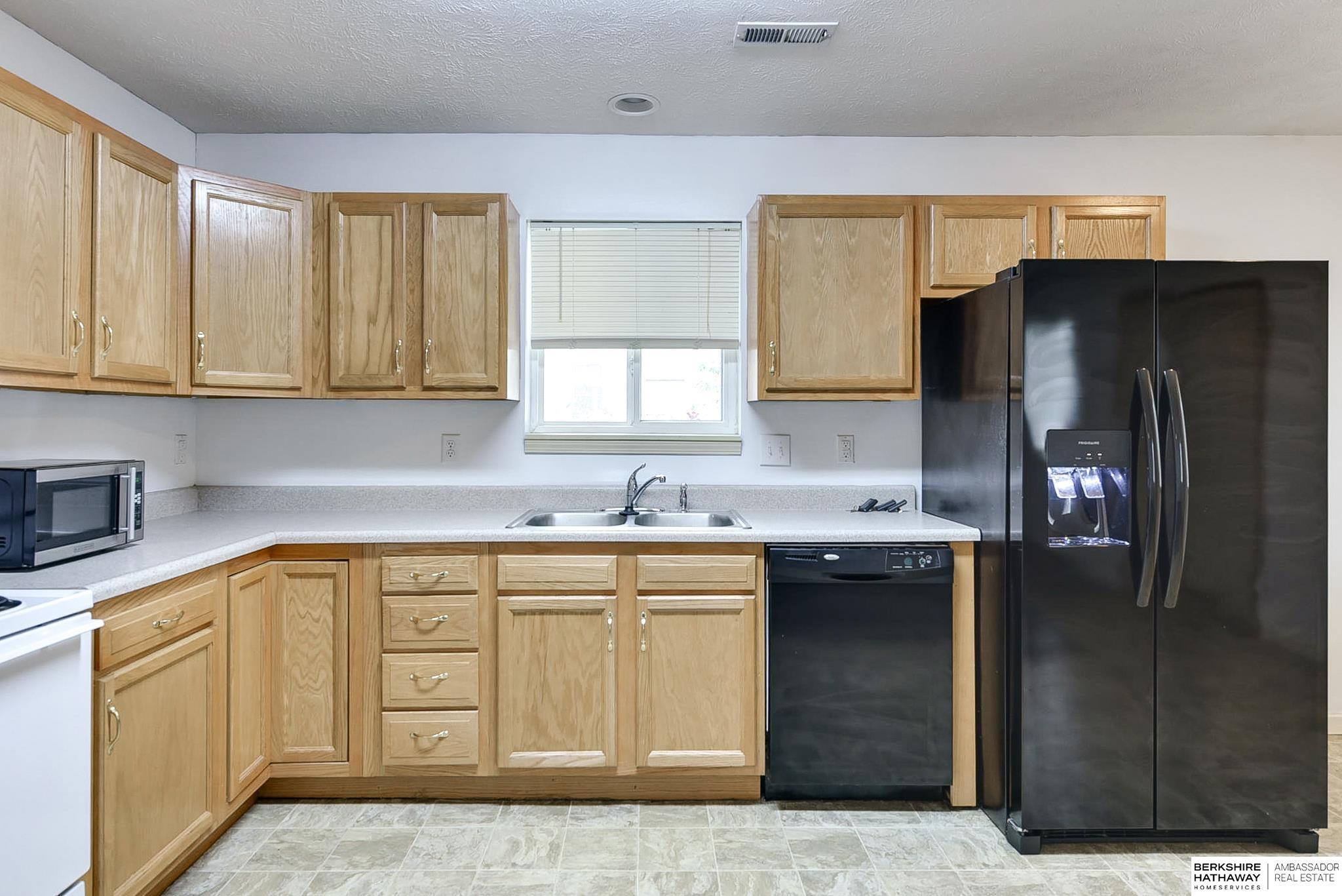 Bellevue, Nebraska 68005, United States, 3 Bedrooms Bedrooms, ,1 BathroomBathrooms,Residential,Pending,28135