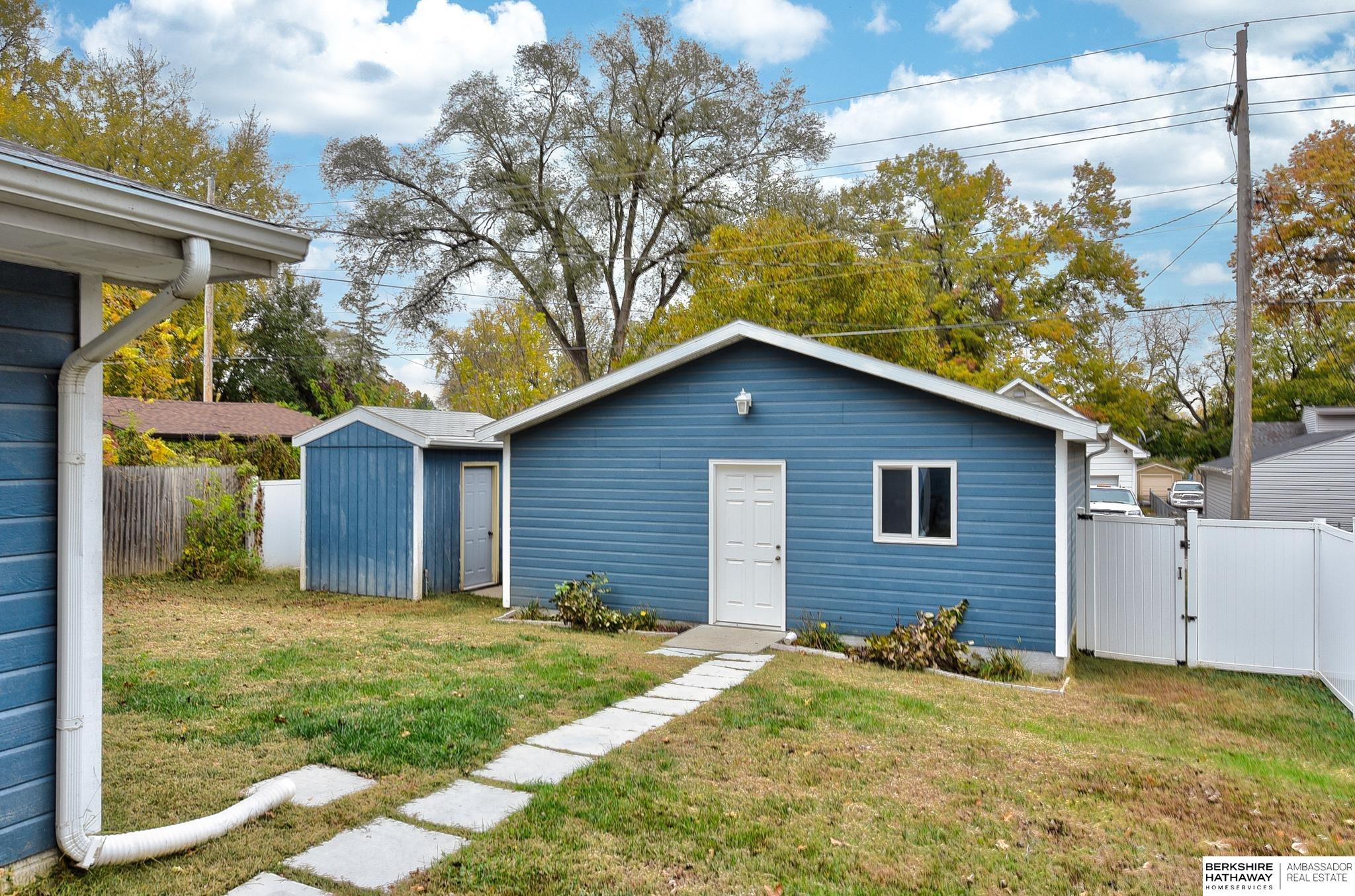 Bellevue, Nebraska 68005, United States, 3 Bedrooms Bedrooms, ,1 BathroomBathrooms,Residential,Pending,28135