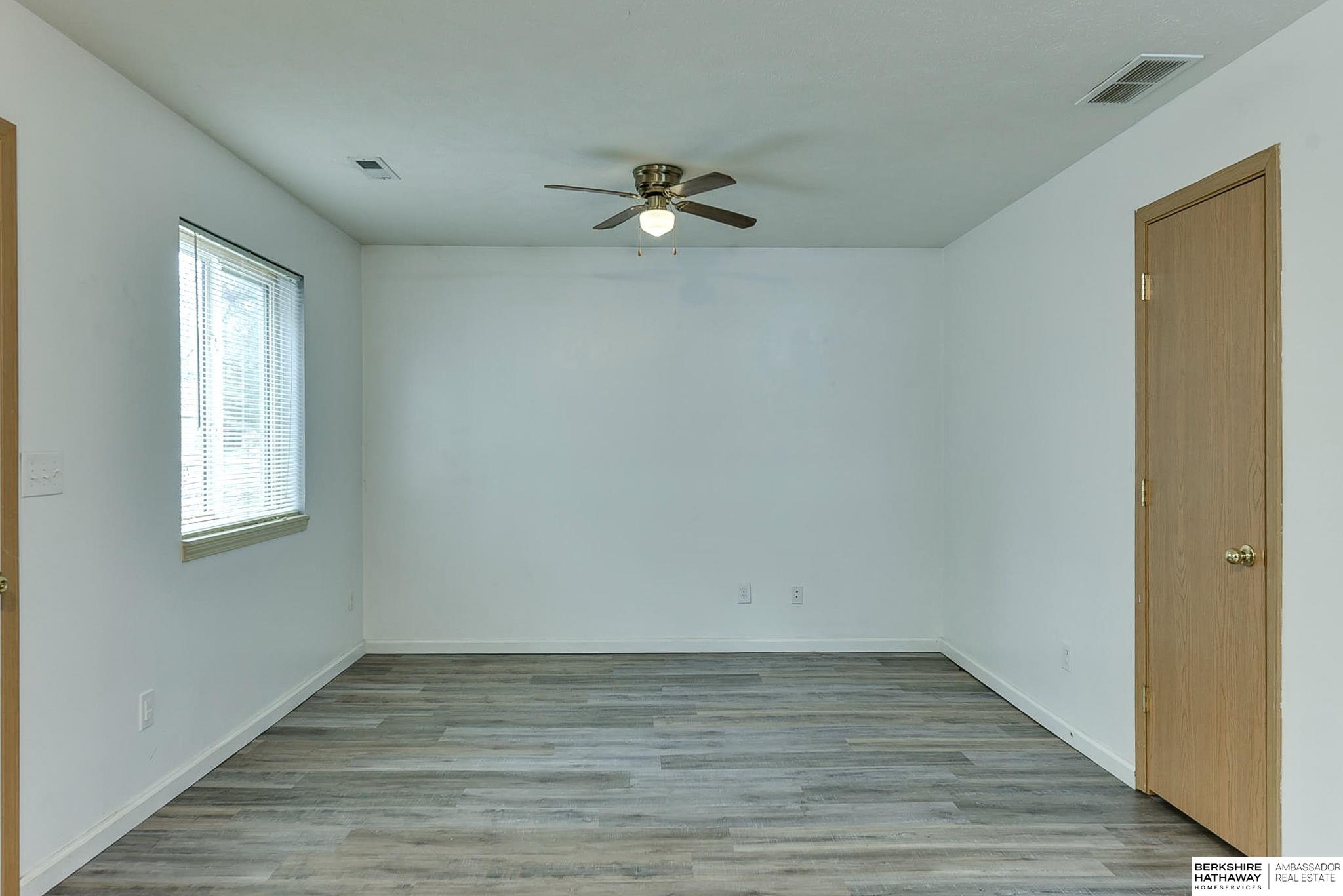 Bellevue, Nebraska 68005, United States, 3 Bedrooms Bedrooms, ,1 BathroomBathrooms,Residential,Pending,28135