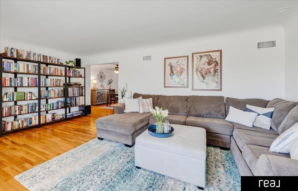 Omaha, Nebraska 68132, United States, 4 Bedrooms Bedrooms, ,3 BathroomsBathrooms,Residential,Pending,78758