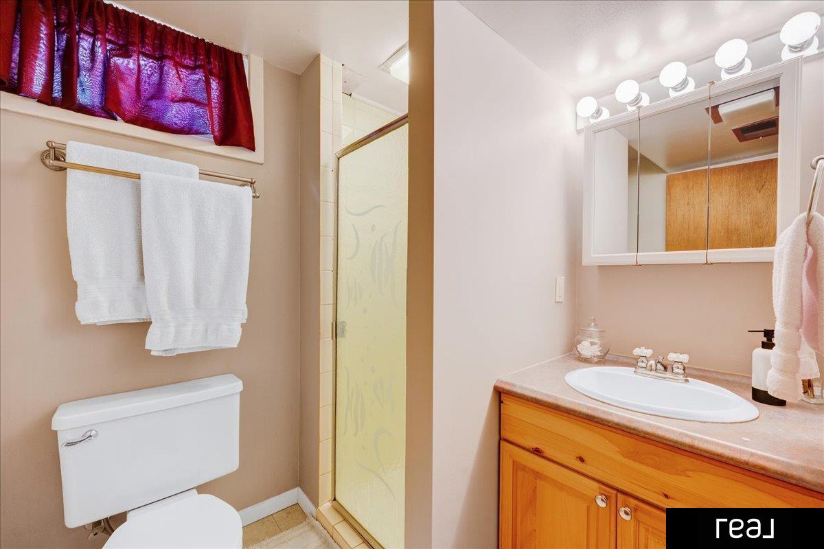 Omaha, Nebraska 68132, United States, 4 Bedrooms Bedrooms, ,3 BathroomsBathrooms,Residential,Pending,78758