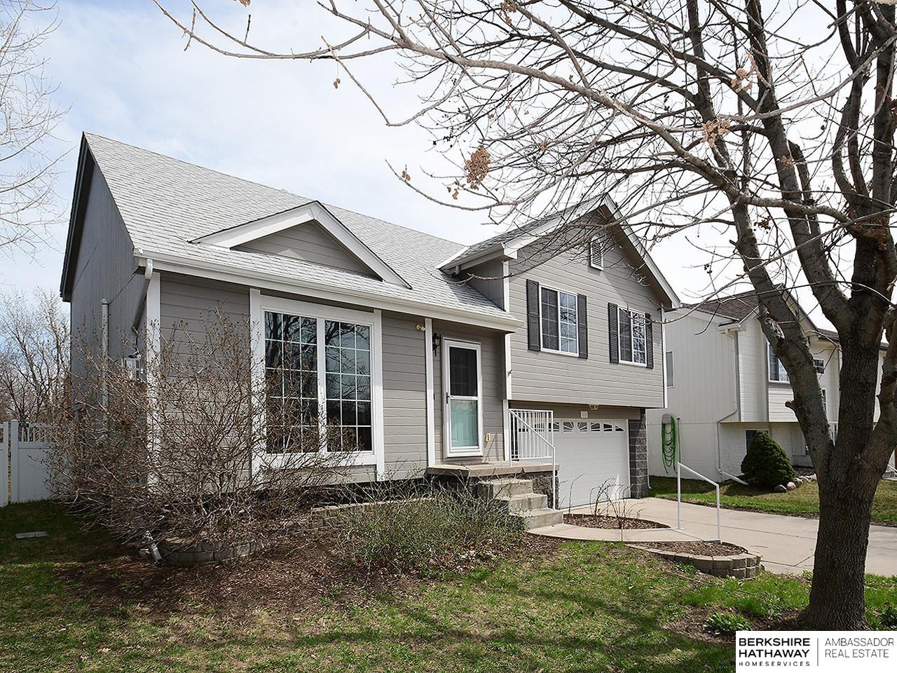 Omaha, Nebraska 68135, United States, 3 Bedrooms Bedrooms, ,2 BathroomsBathrooms,Residential,Active,102722