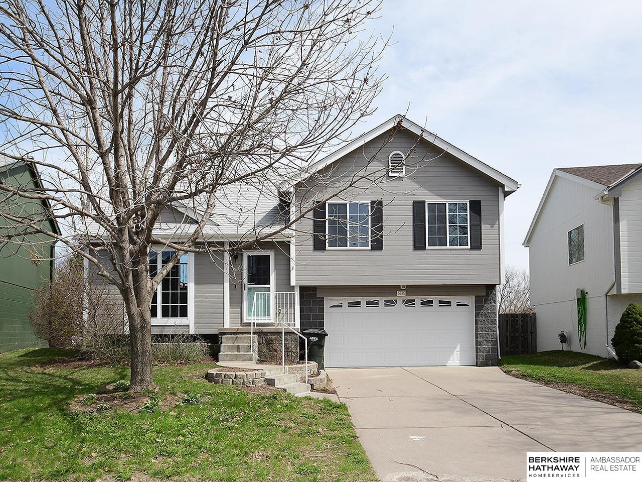 Omaha, Nebraska 68135, United States, 3 Bedrooms Bedrooms, ,2 BathroomsBathrooms,Residential,Active,102722