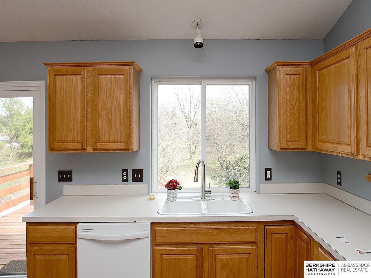 Omaha, Nebraska 68135, United States, 3 Bedrooms Bedrooms, ,2 BathroomsBathrooms,Residential,Active,102722