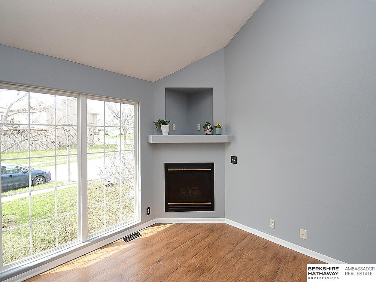 Omaha, Nebraska 68135, United States, 3 Bedrooms Bedrooms, ,2 BathroomsBathrooms,Residential,Active,102722