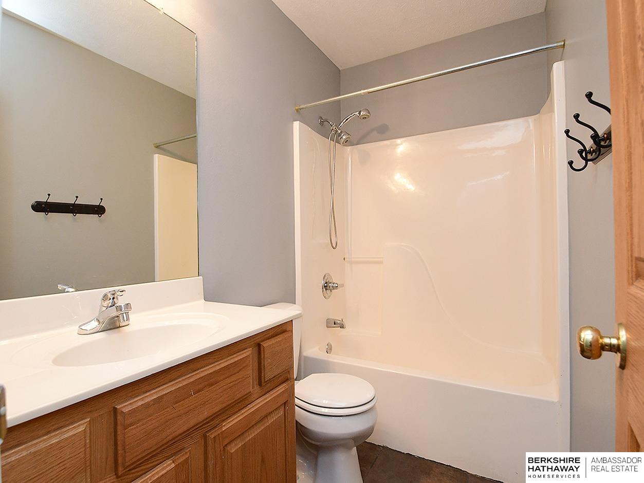 Omaha, Nebraska 68135, United States, 3 Bedrooms Bedrooms, ,2 BathroomsBathrooms,Residential,Active,102722