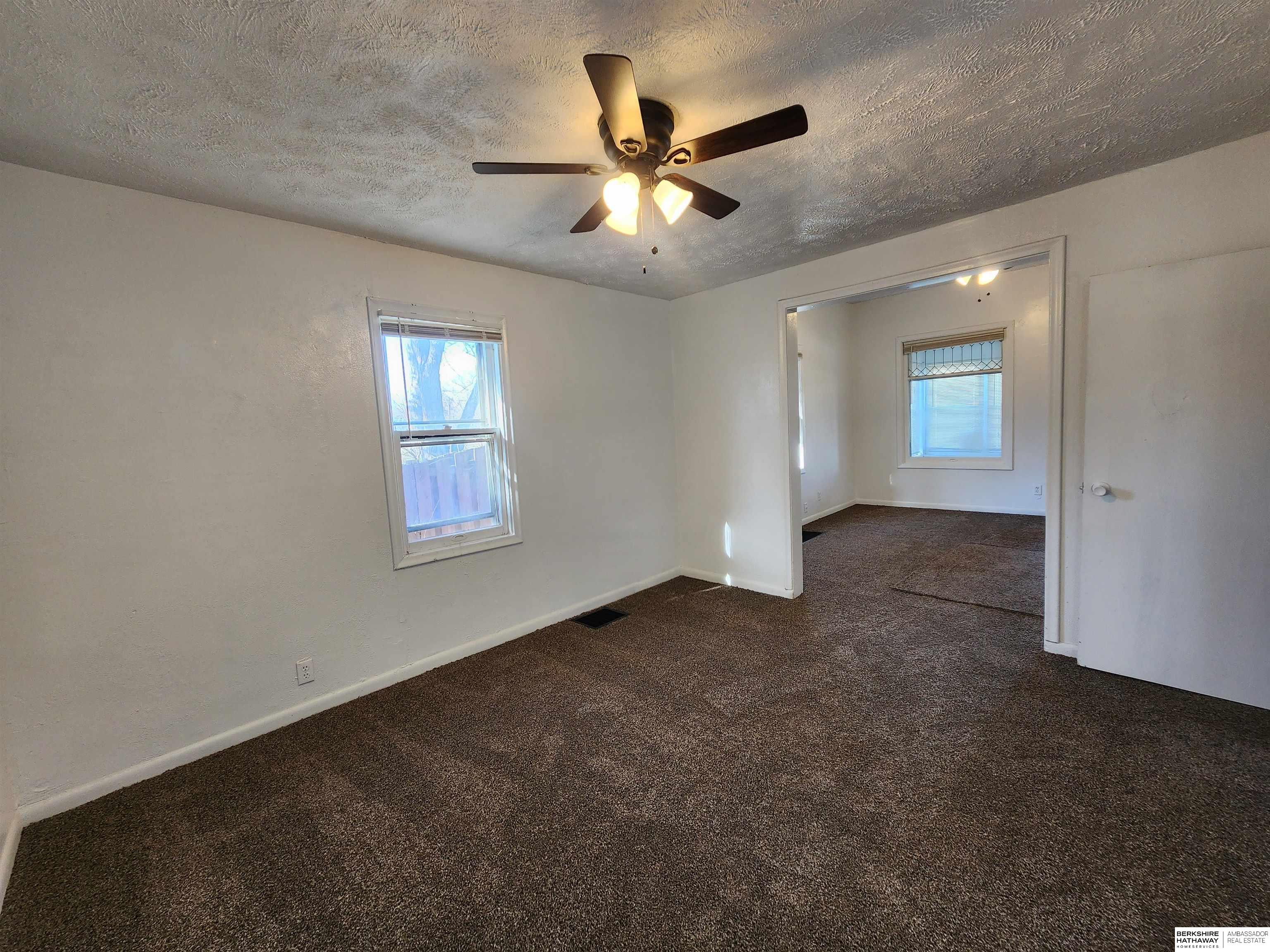 Omaha, Nebraska 68110, United States, 3 Bedrooms Bedrooms, ,1 BathroomBathrooms,Residential,Active,44594