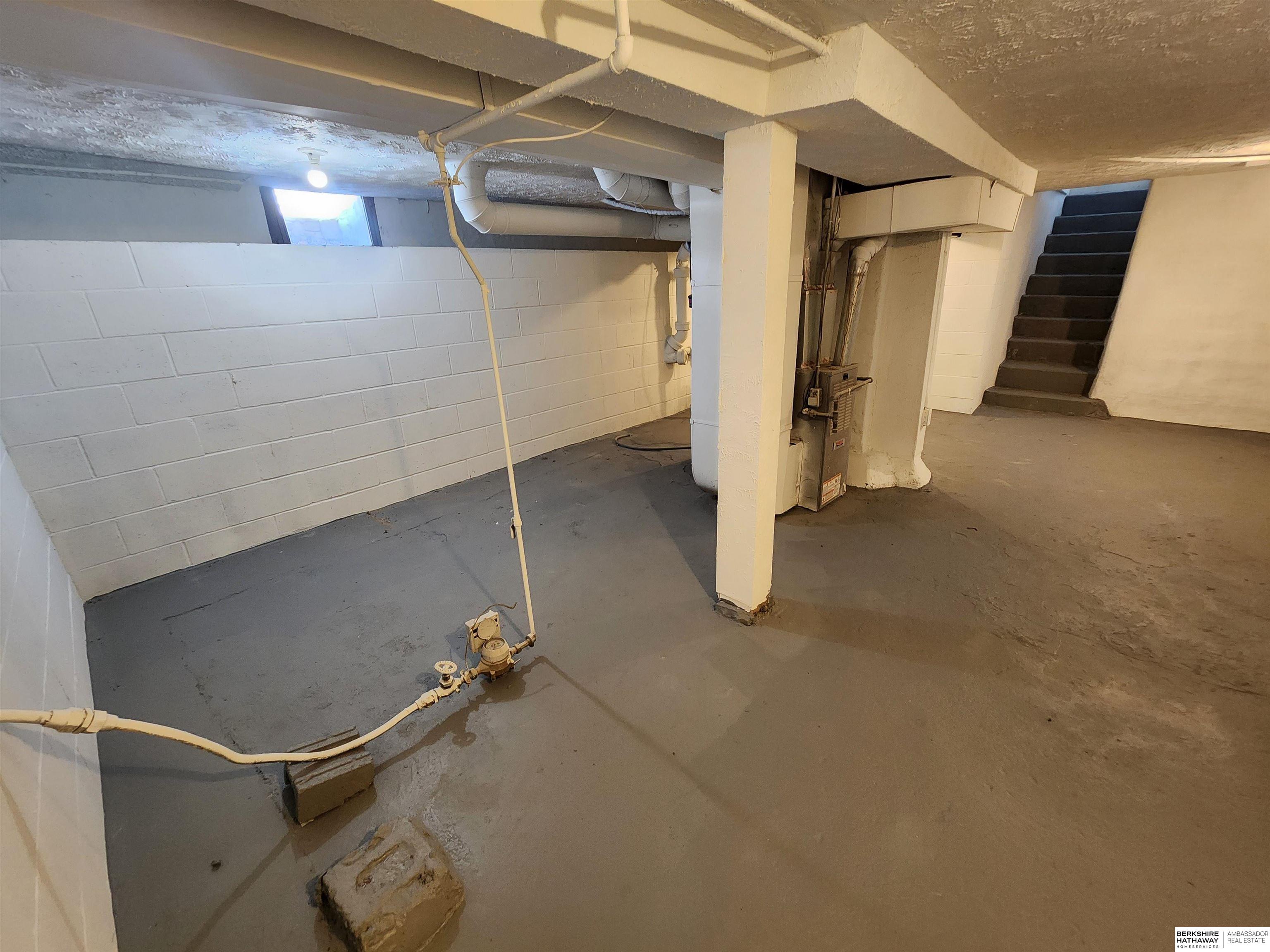 Omaha, Nebraska 68110, United States, 3 Bedrooms Bedrooms, ,1 BathroomBathrooms,Residential,Active,44594