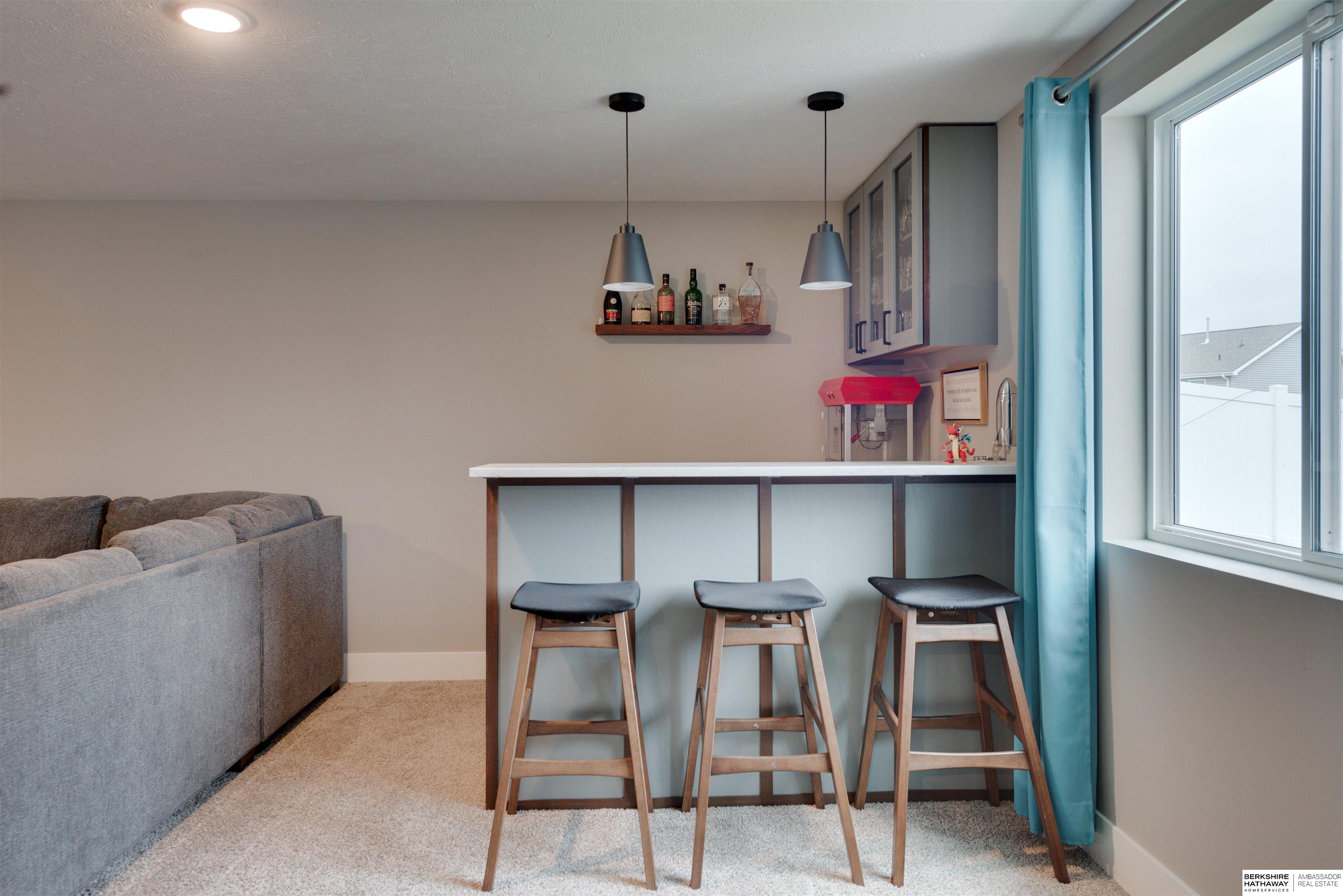 Omaha, Nebraska 68136, United States, 4 Bedrooms Bedrooms, ,3 BathroomsBathrooms,Residential,Pending,101126