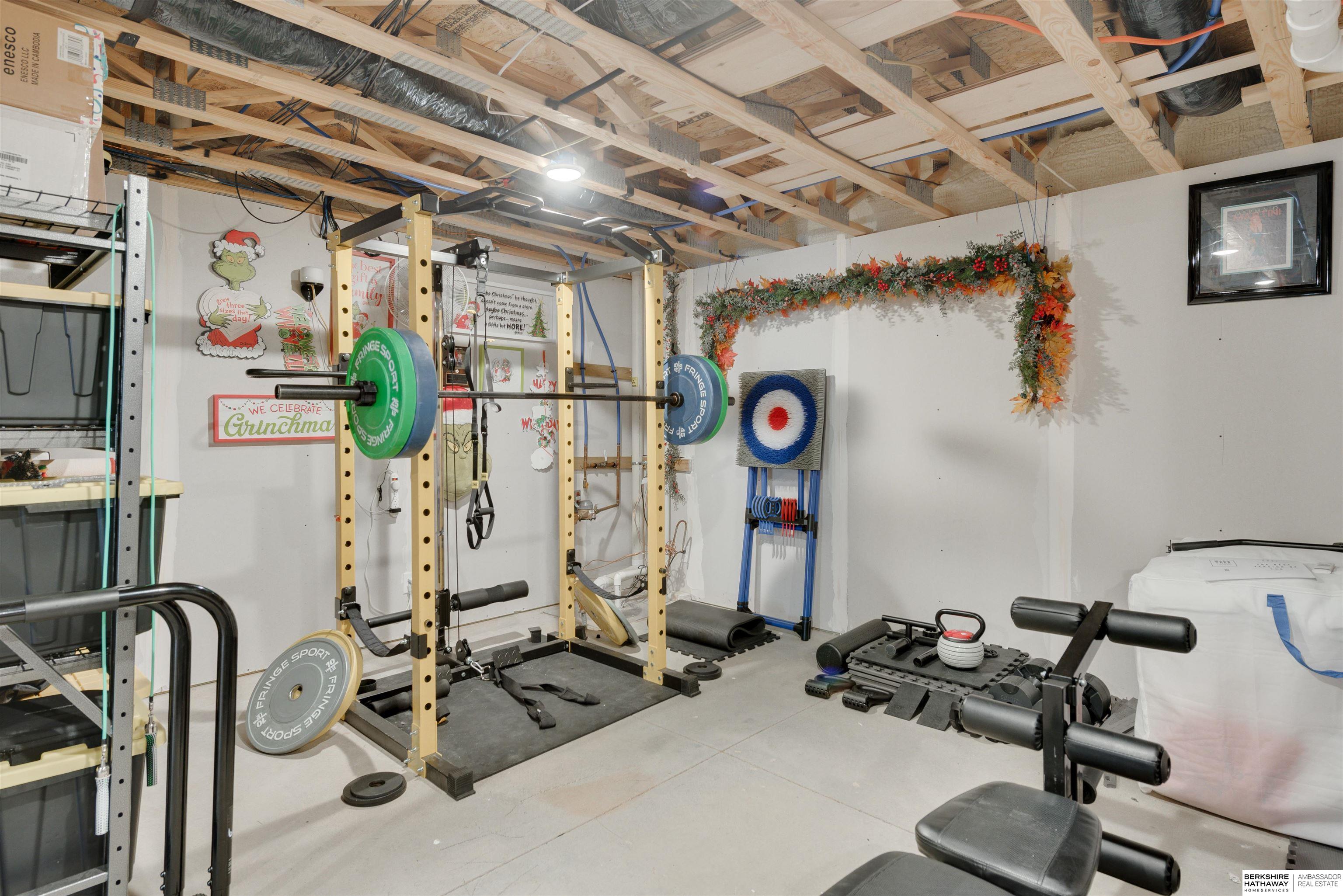 Omaha, Nebraska 68136, United States, 4 Bedrooms Bedrooms, ,3 BathroomsBathrooms,Residential,Pending,101126