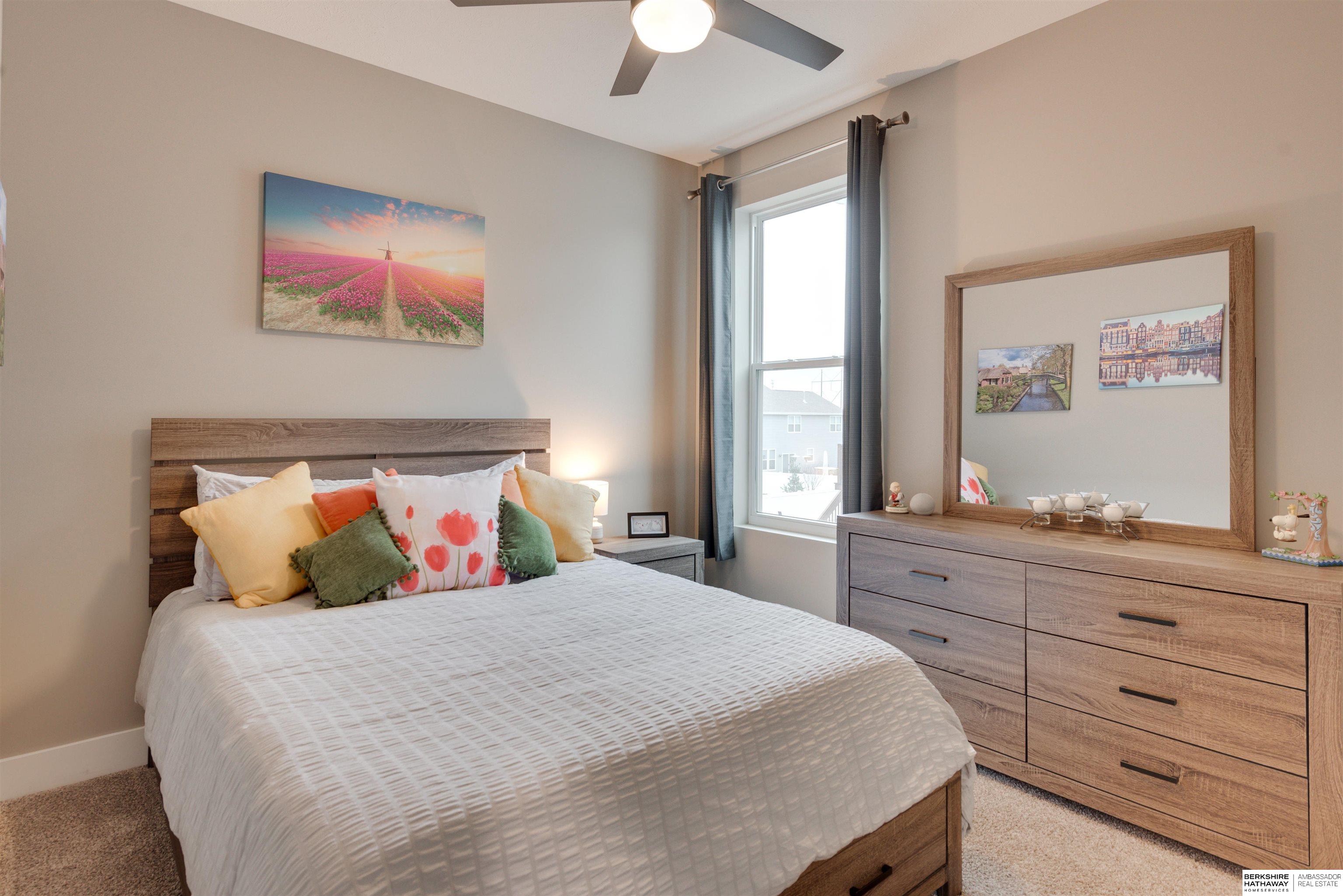 Omaha, Nebraska 68136, United States, 4 Bedrooms Bedrooms, ,3 BathroomsBathrooms,Residential,Pending,101126