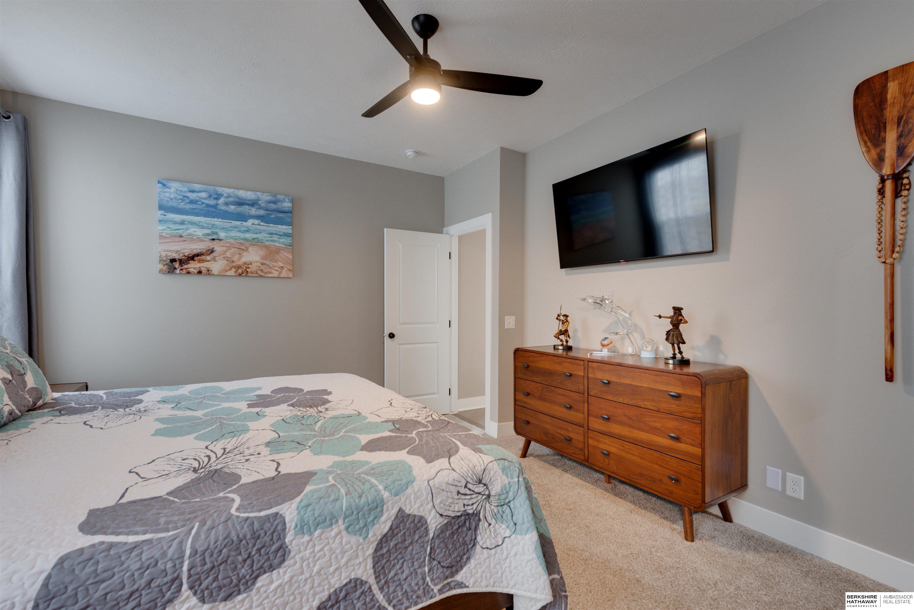 Omaha, Nebraska 68136, United States, 4 Bedrooms Bedrooms, ,3 BathroomsBathrooms,Residential,Pending,101126