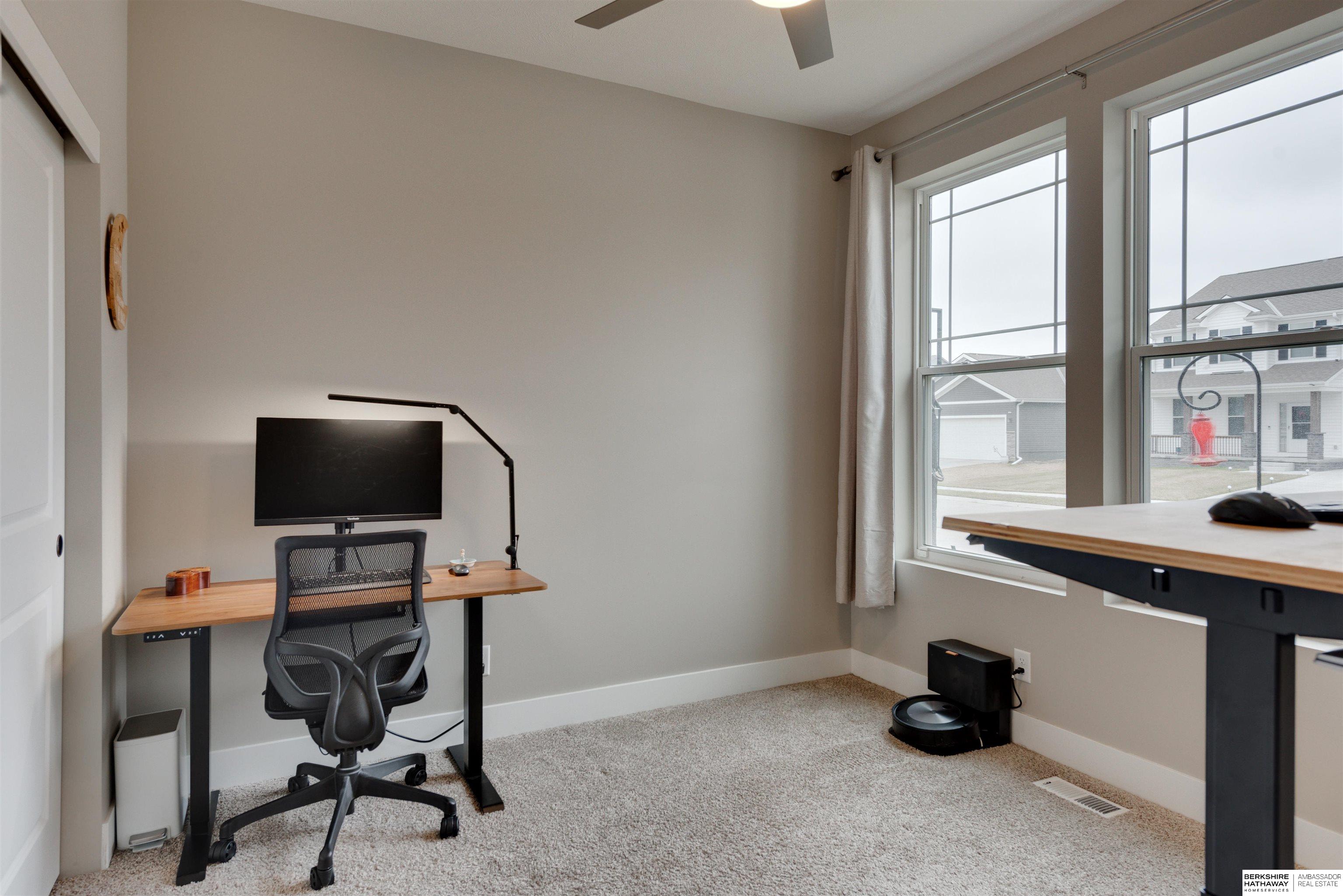 Omaha, Nebraska 68136, United States, 4 Bedrooms Bedrooms, ,3 BathroomsBathrooms,Residential,Pending,101126