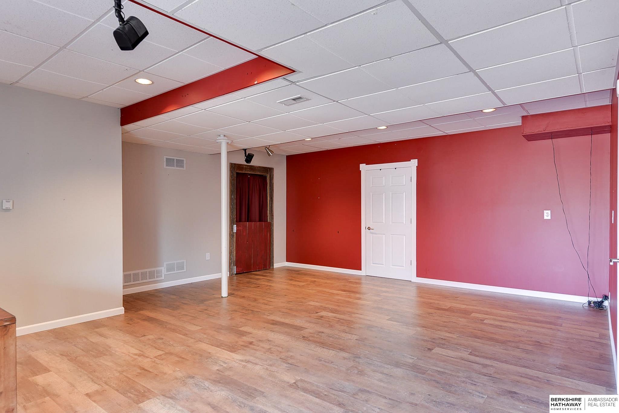 Omaha, Nebraska 68136, United States, 4 Bedrooms Bedrooms, ,3 BathroomsBathrooms,Residential,Active,112966