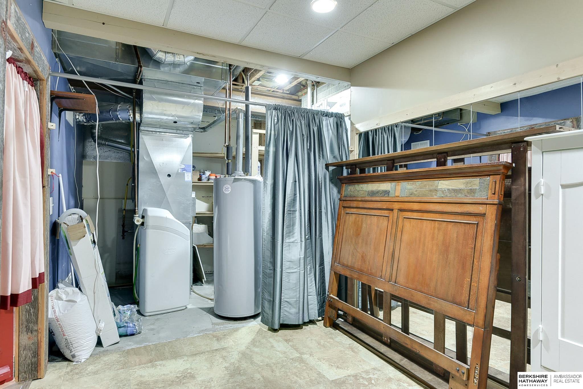 Omaha, Nebraska 68136, United States, 4 Bedrooms Bedrooms, ,3 BathroomsBathrooms,Residential,Active,112966