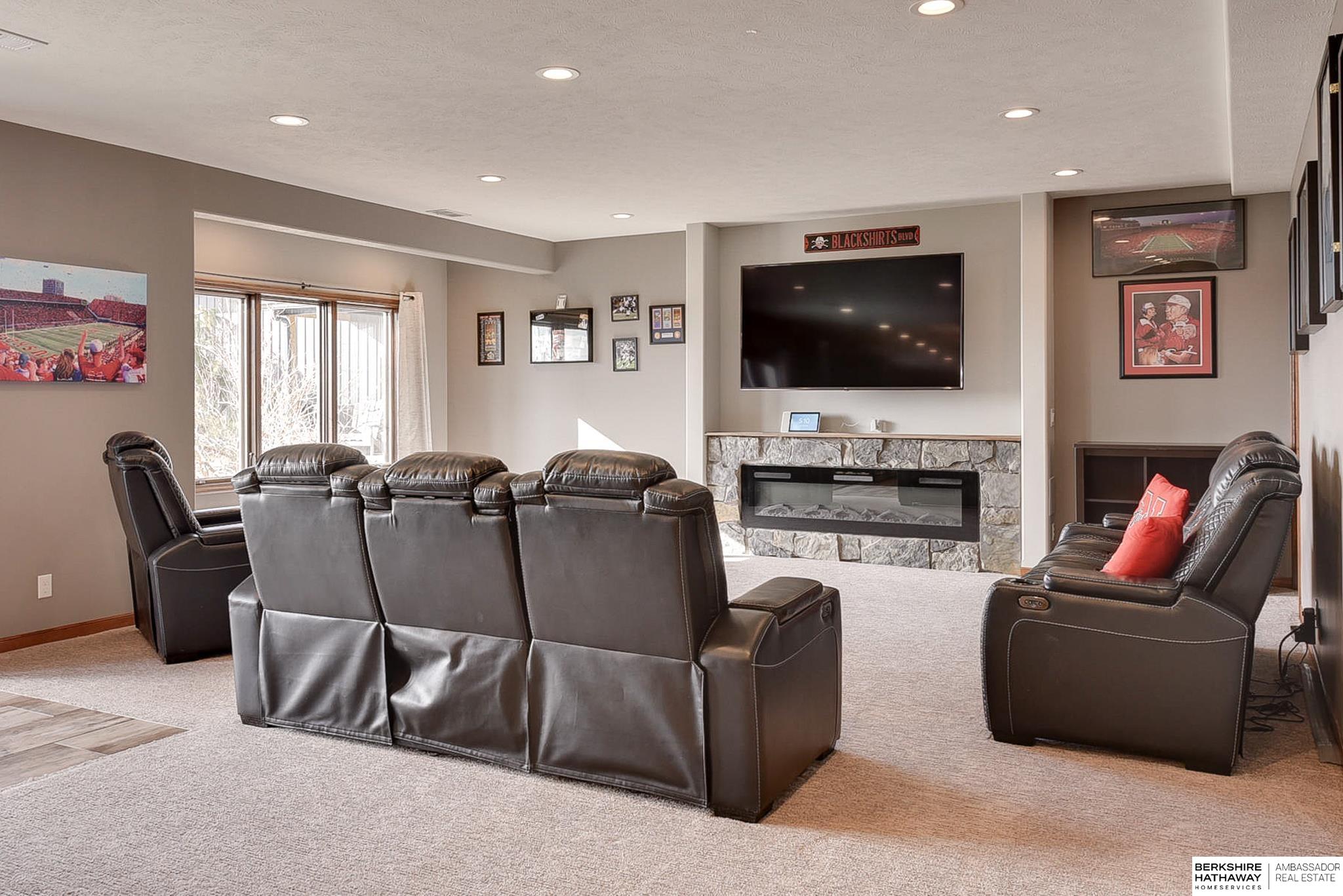 Louisville, Nebraska 68037, United States, 3 Bedrooms Bedrooms, ,3 BathroomsBathrooms,Residential,Active,97963