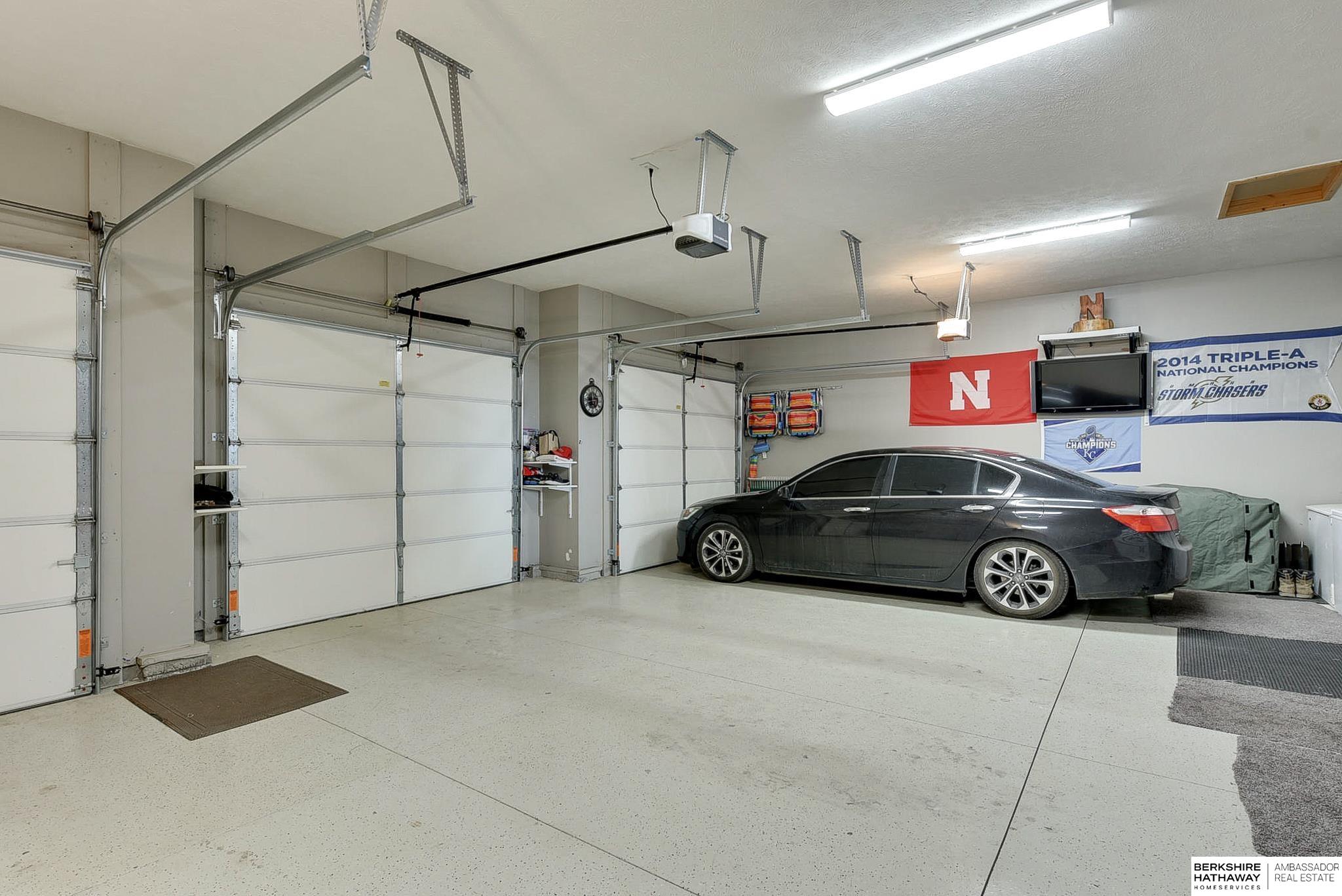 Louisville, Nebraska 68037, United States, 3 Bedrooms Bedrooms, ,3 BathroomsBathrooms,Residential,Active,97963