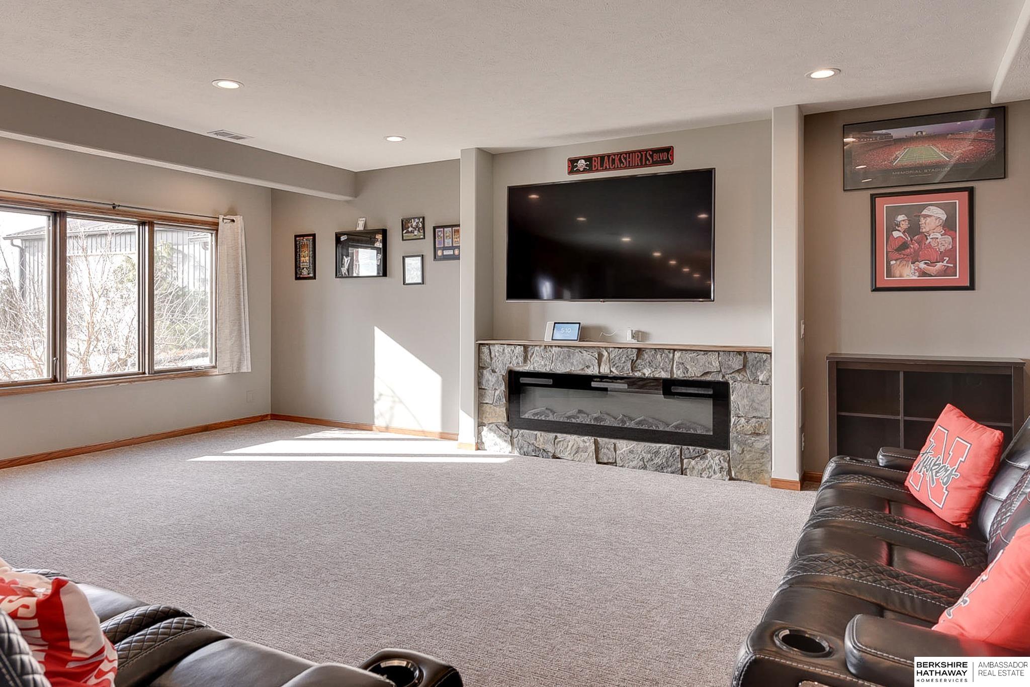 Louisville, Nebraska 68037, United States, 3 Bedrooms Bedrooms, ,3 BathroomsBathrooms,Residential,Active,97963