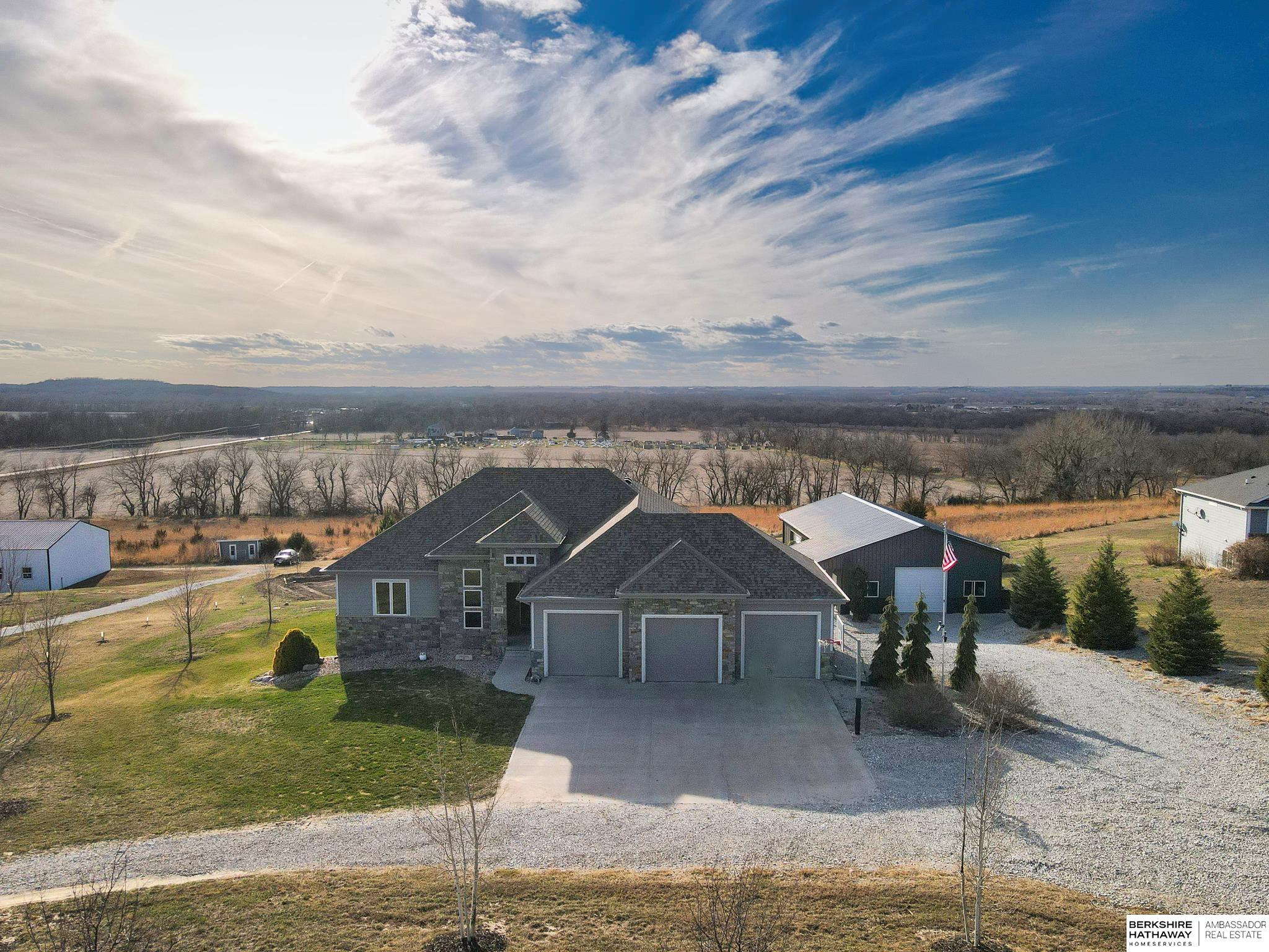 Louisville, Nebraska 68037, United States, 3 Bedrooms Bedrooms, ,3 BathroomsBathrooms,Residential,Active,97963